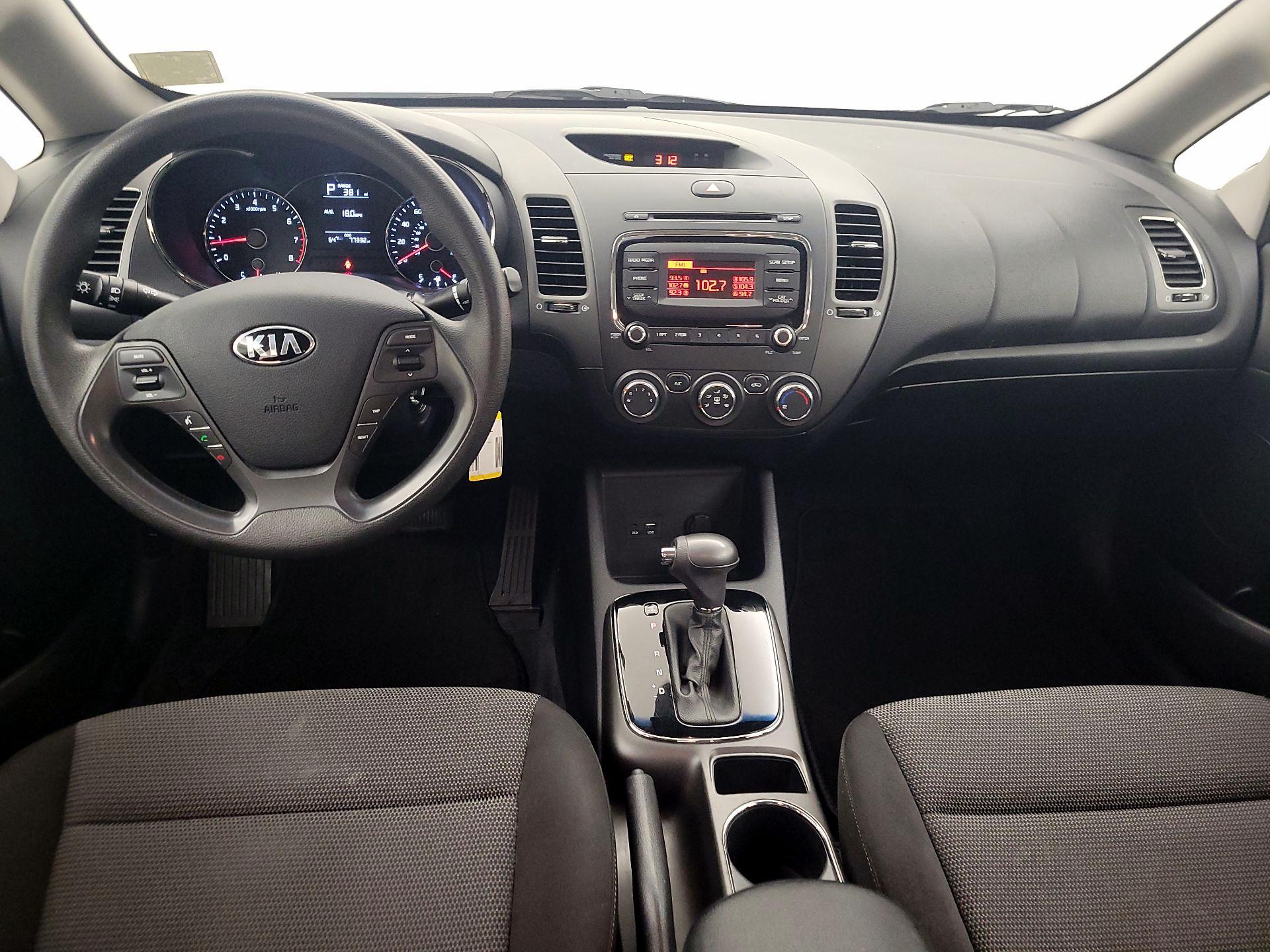 Thumbnail: 2017 Kia Forte - 9