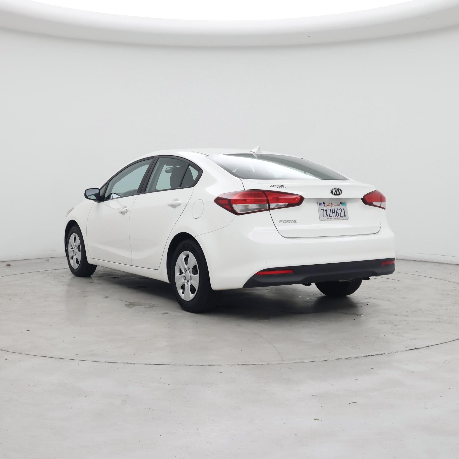 Thumbnail: 2017 Kia Forte - 2