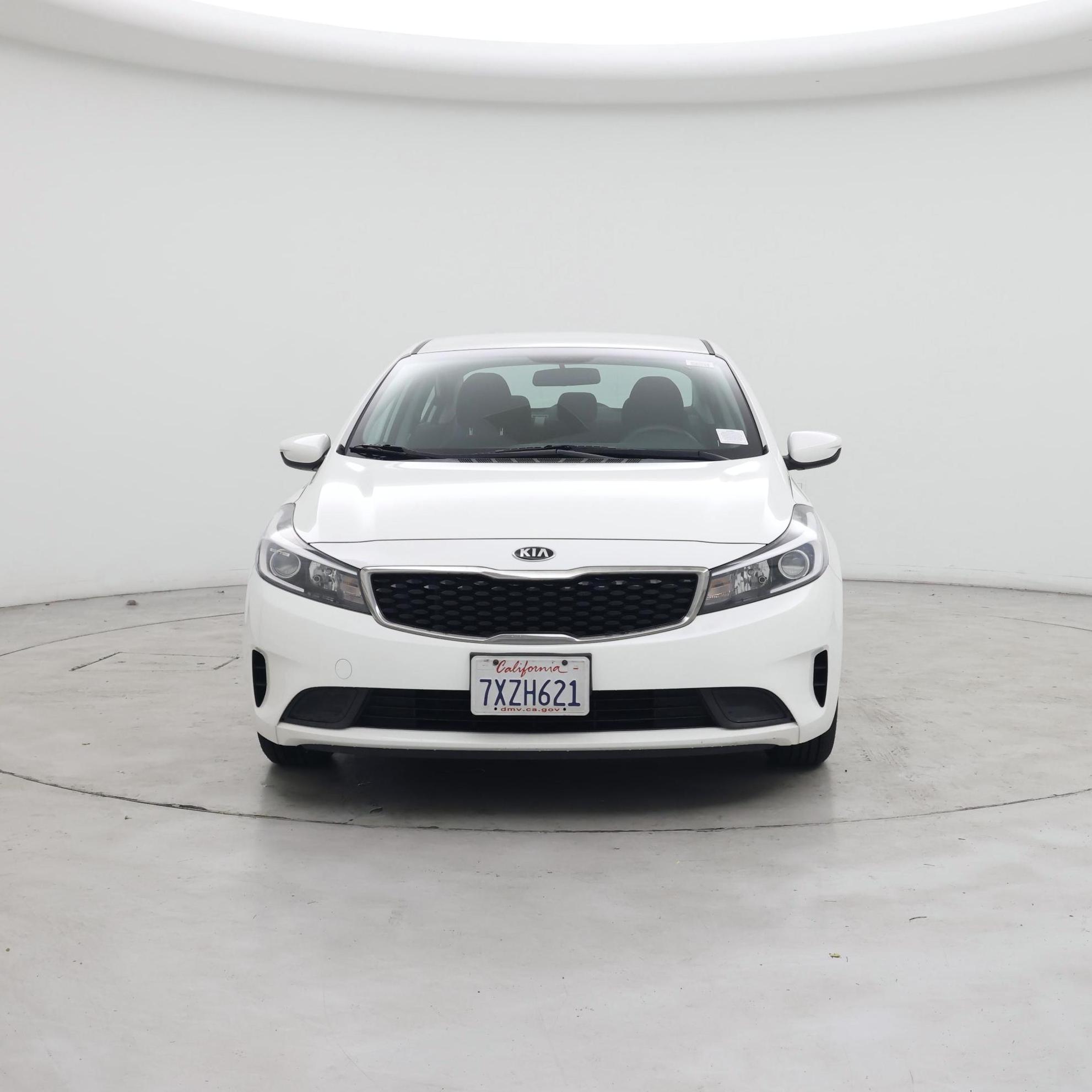 Thumbnail: 2017 Kia Forte - 5