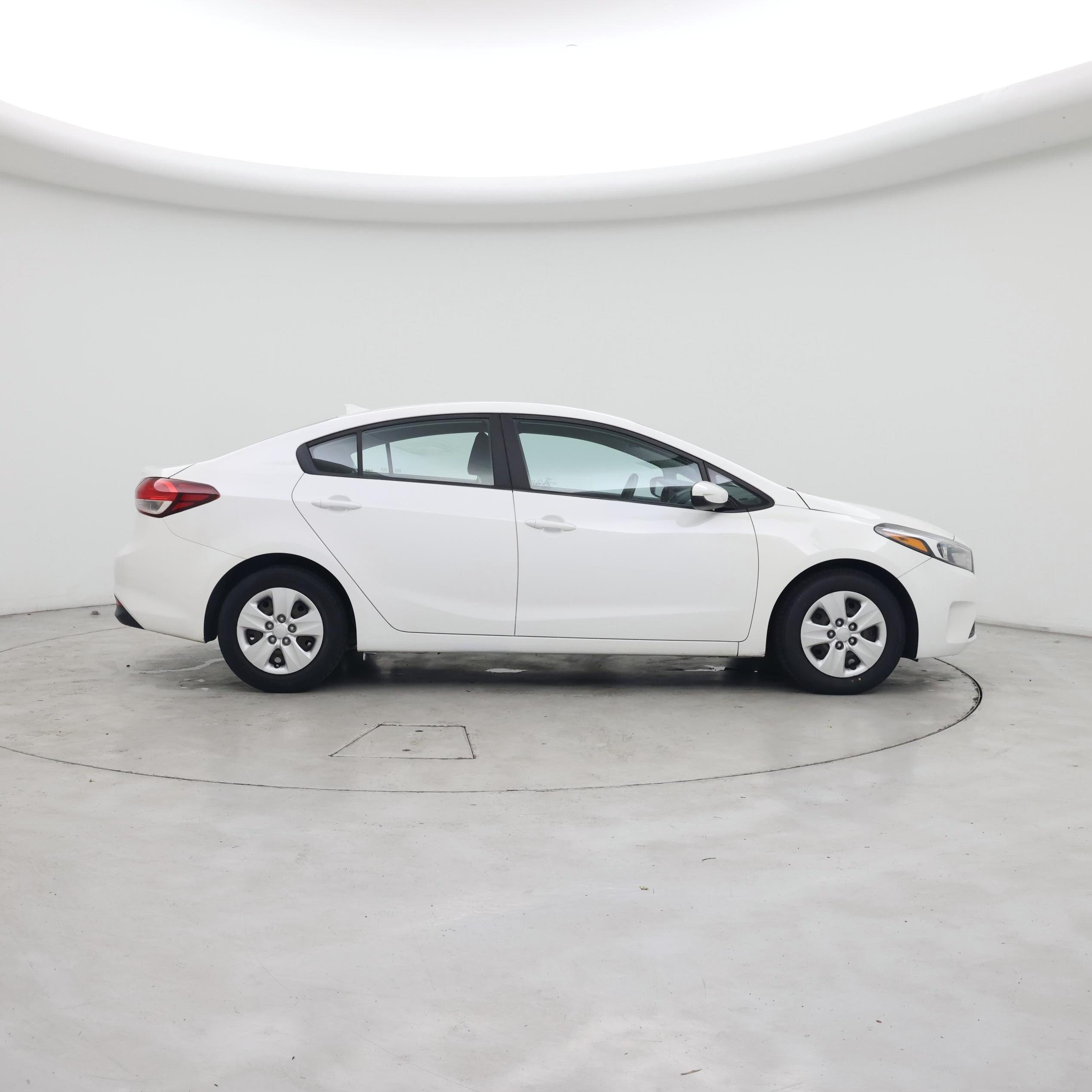 Thumbnail: 2017 Kia Forte - 7