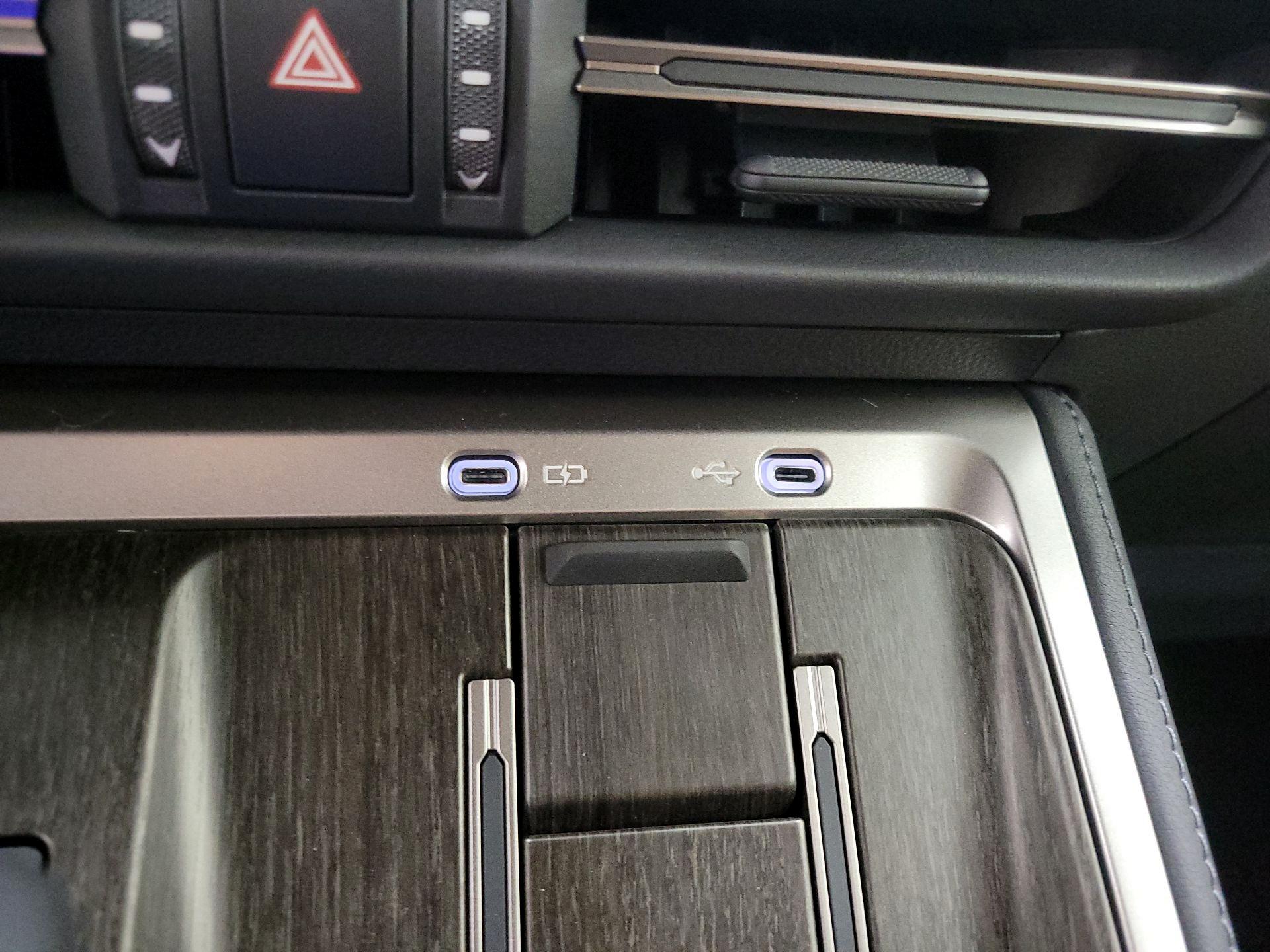 Thumbnail: 2025 Lexus GX - 18