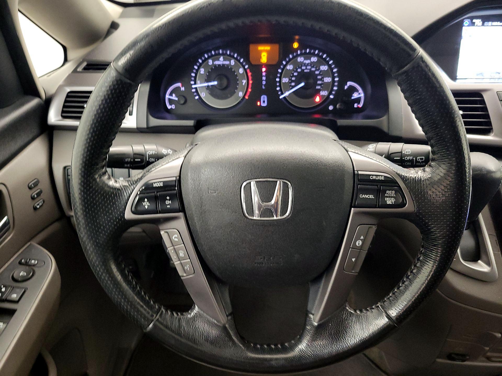 Thumbnail: 2014 Honda Odyssey - 10