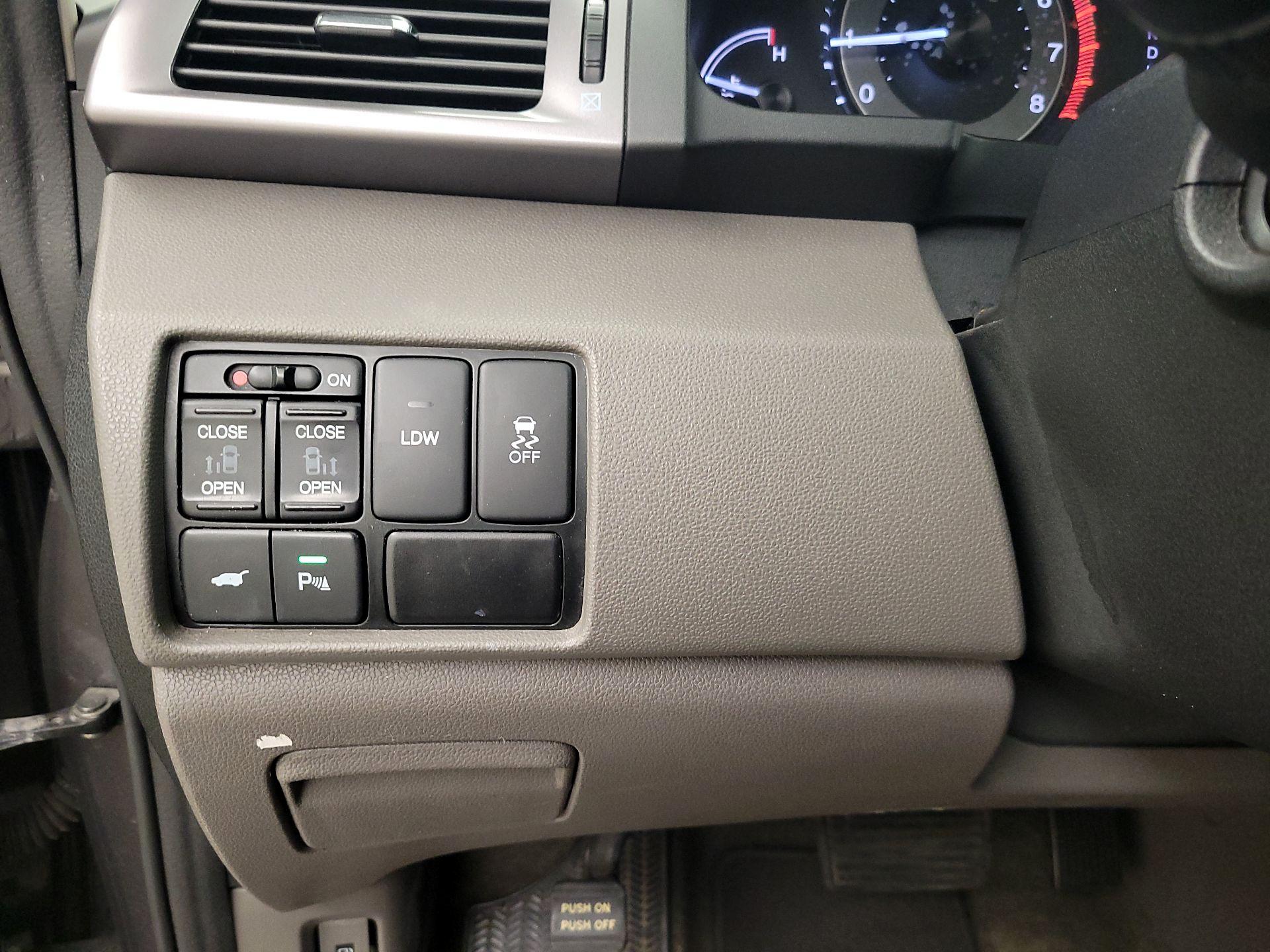 Thumbnail: 2014 Honda Odyssey - 13