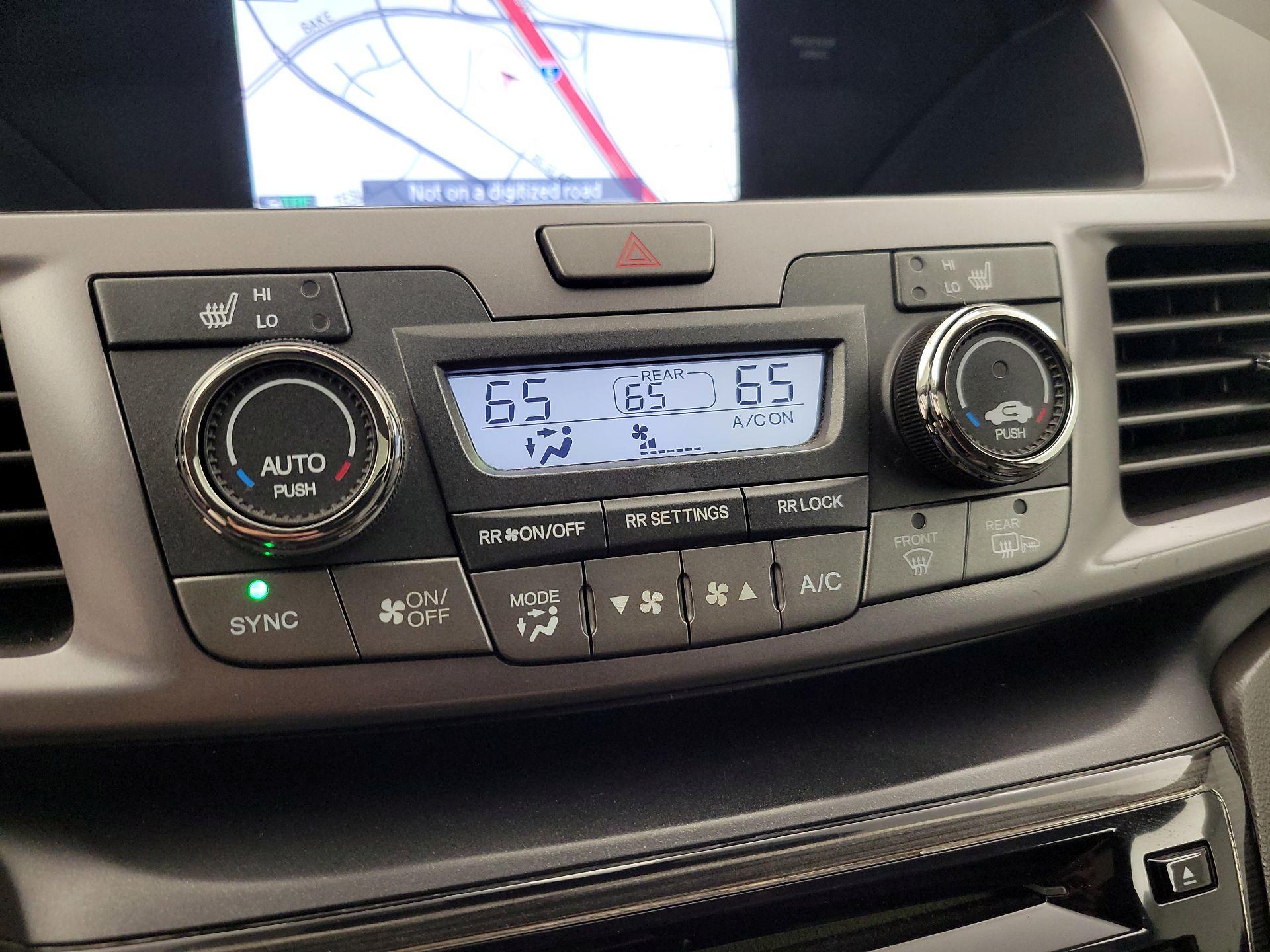 Thumbnail: 2014 Honda Odyssey - 17