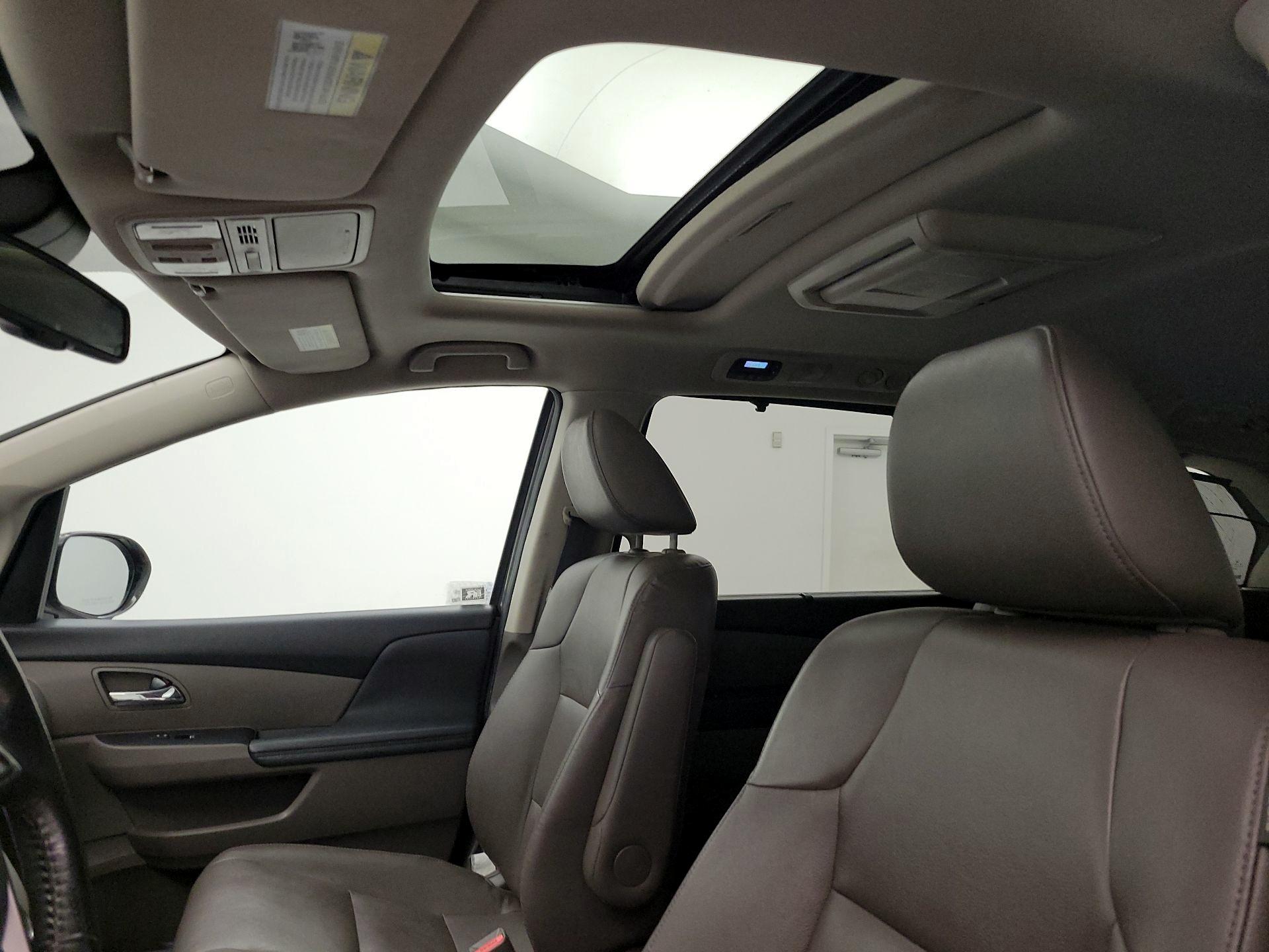 Thumbnail: 2014 Honda Odyssey - 19