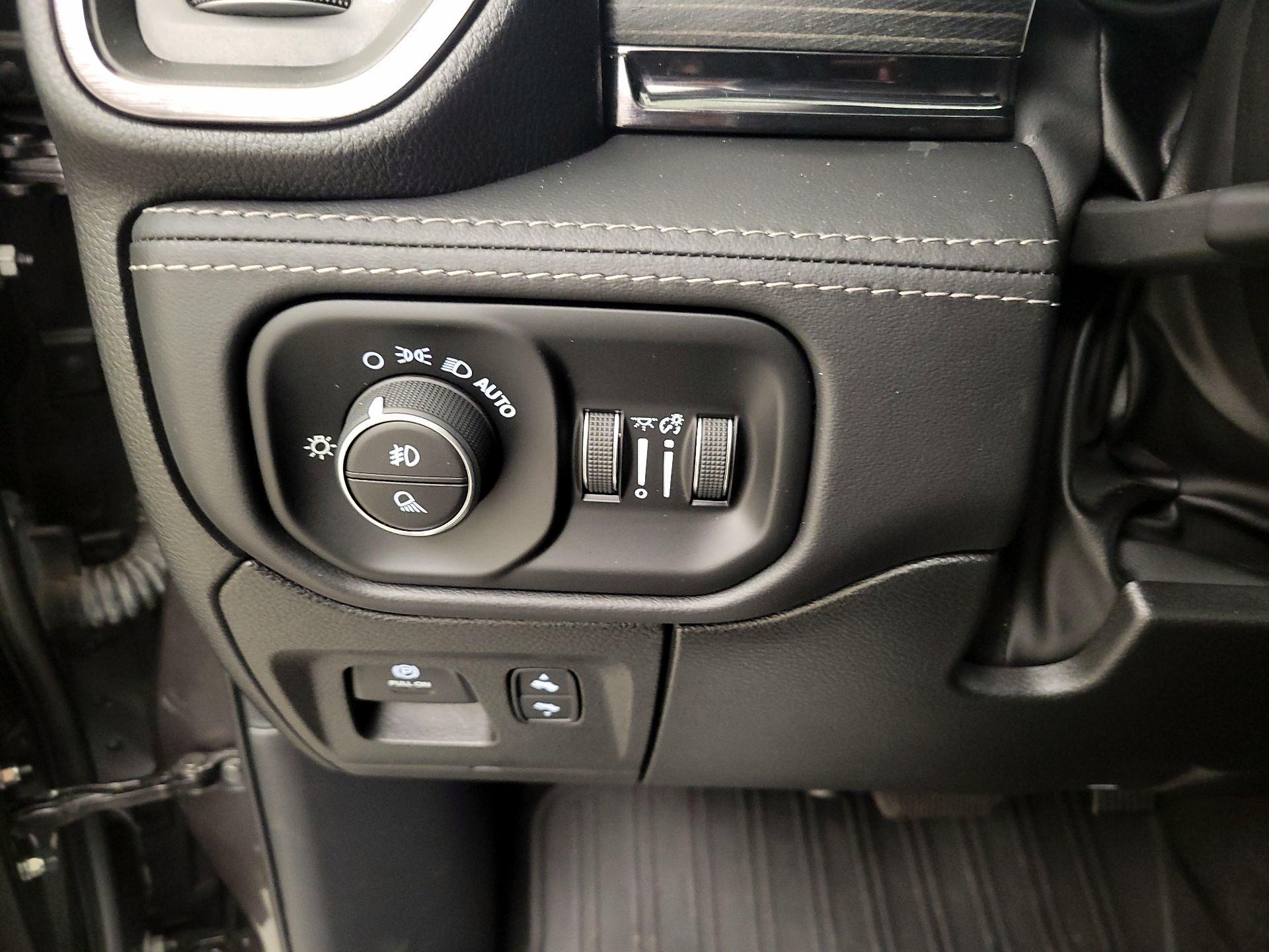 Thumbnail: 2024 RAM 1500 - 13