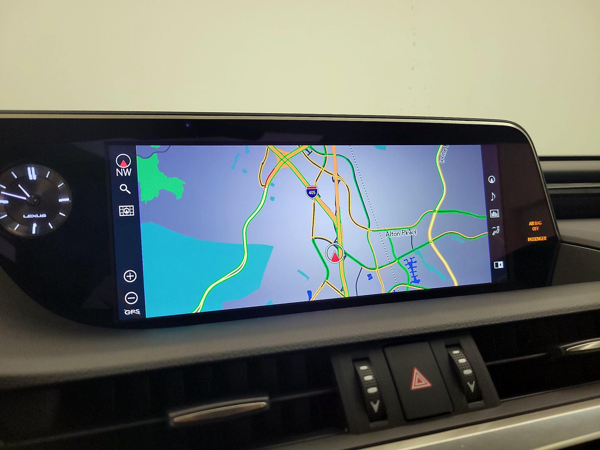 Thumbnail: 2020 Lexus ES - 14