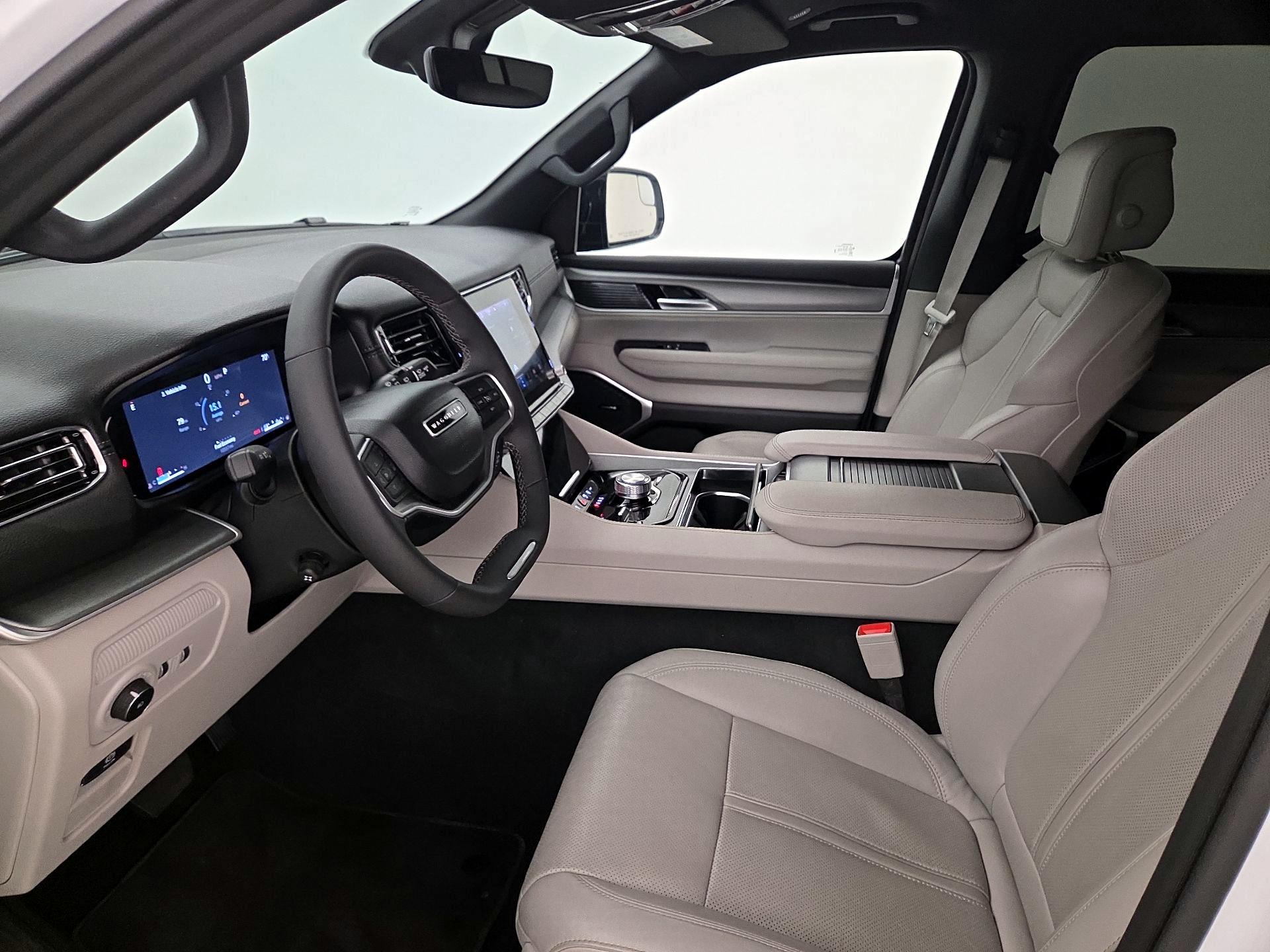 Thumbnail: 2025 Jeep Wagoneer - 11