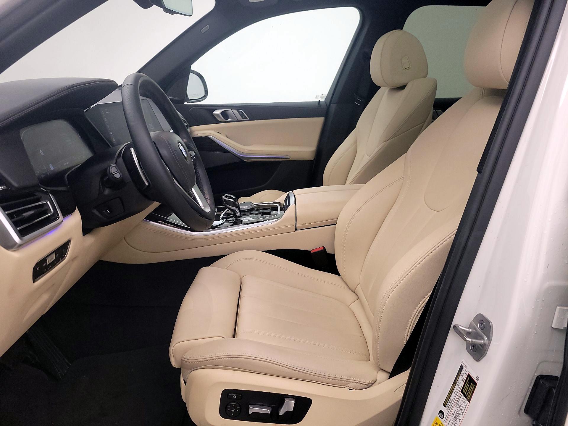 Thumbnail: 2021 BMW X5 - 11