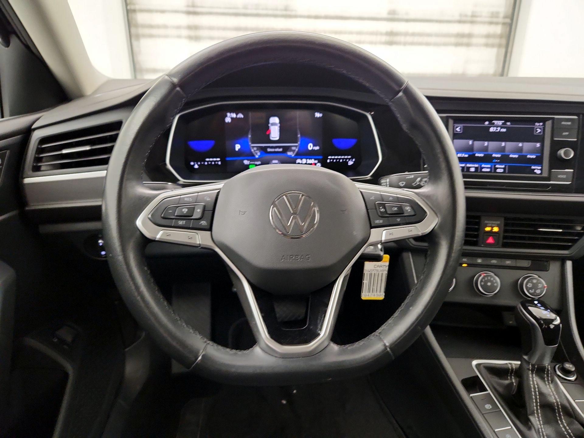 Thumbnail: 2024 Volkswagen Jetta - 10