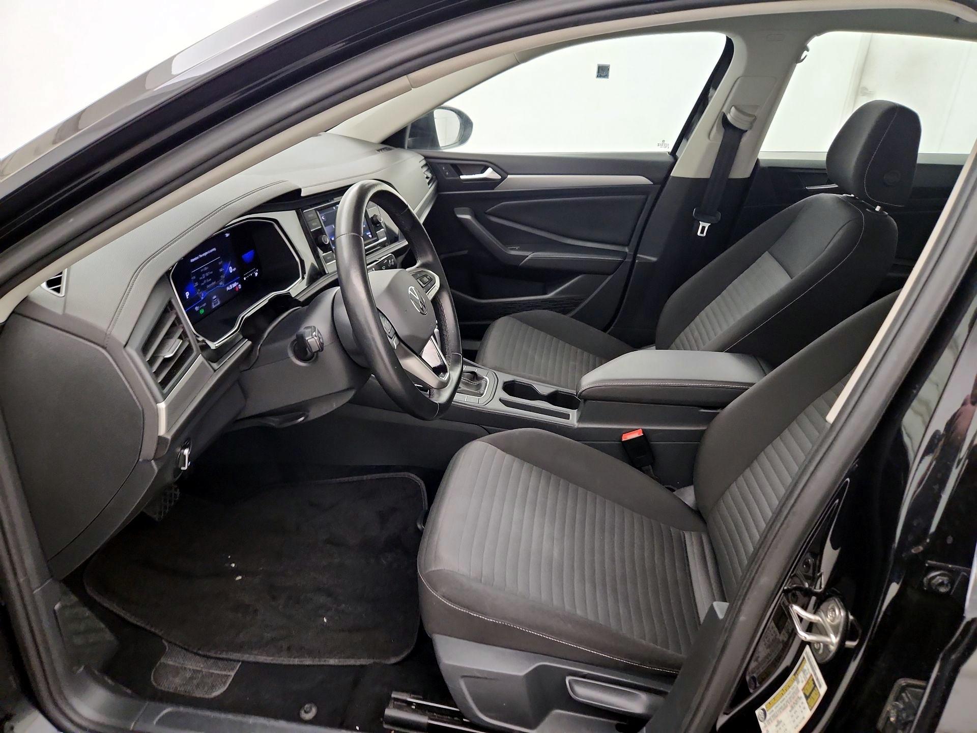 Thumbnail: 2024 Volkswagen Jetta - 11