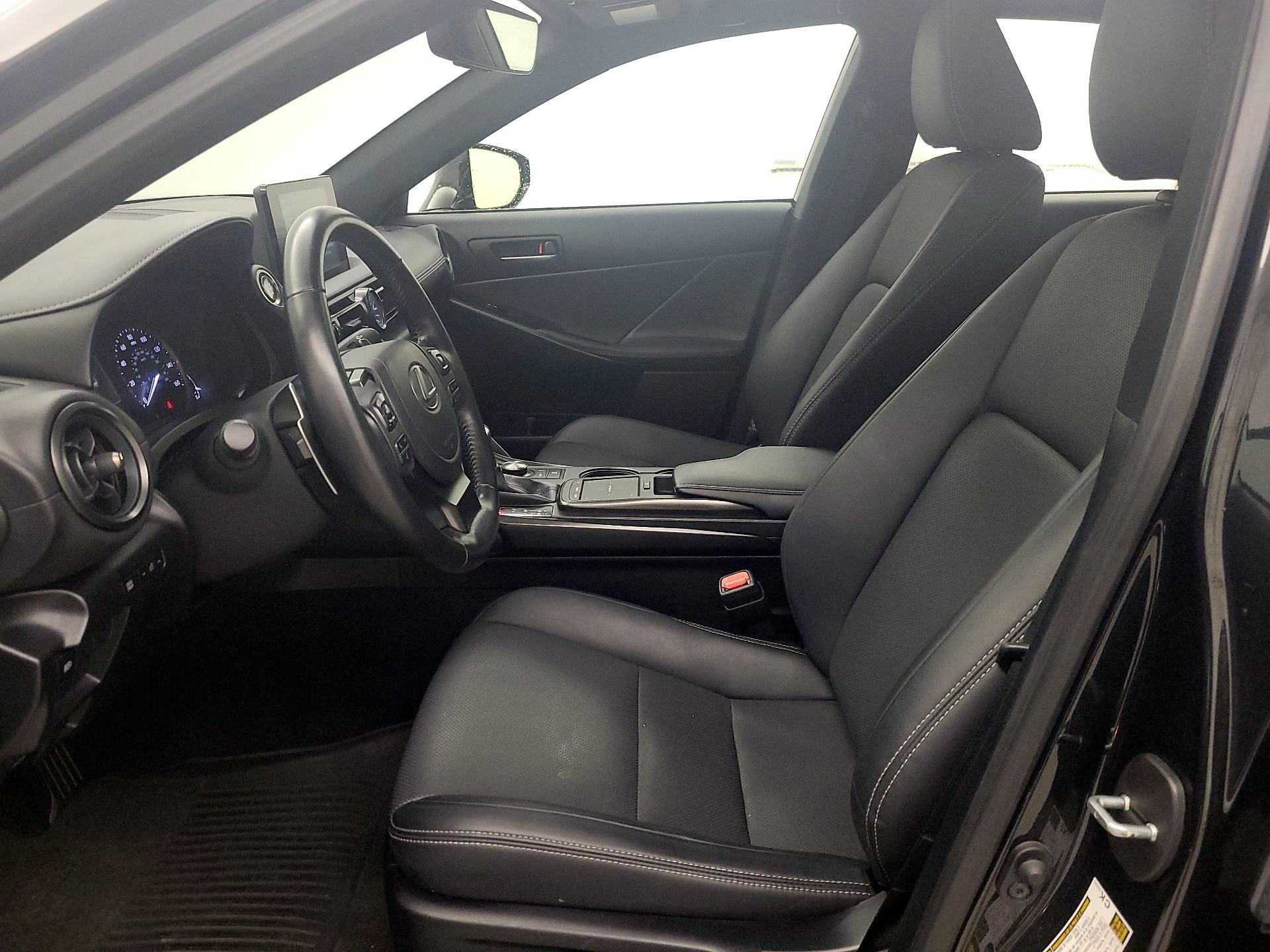 Thumbnail: 2023 Lexus IS - 11