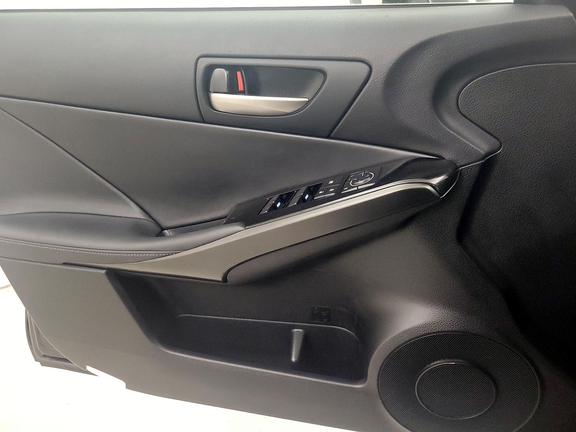 Thumbnail: 2023 Lexus IS - 12