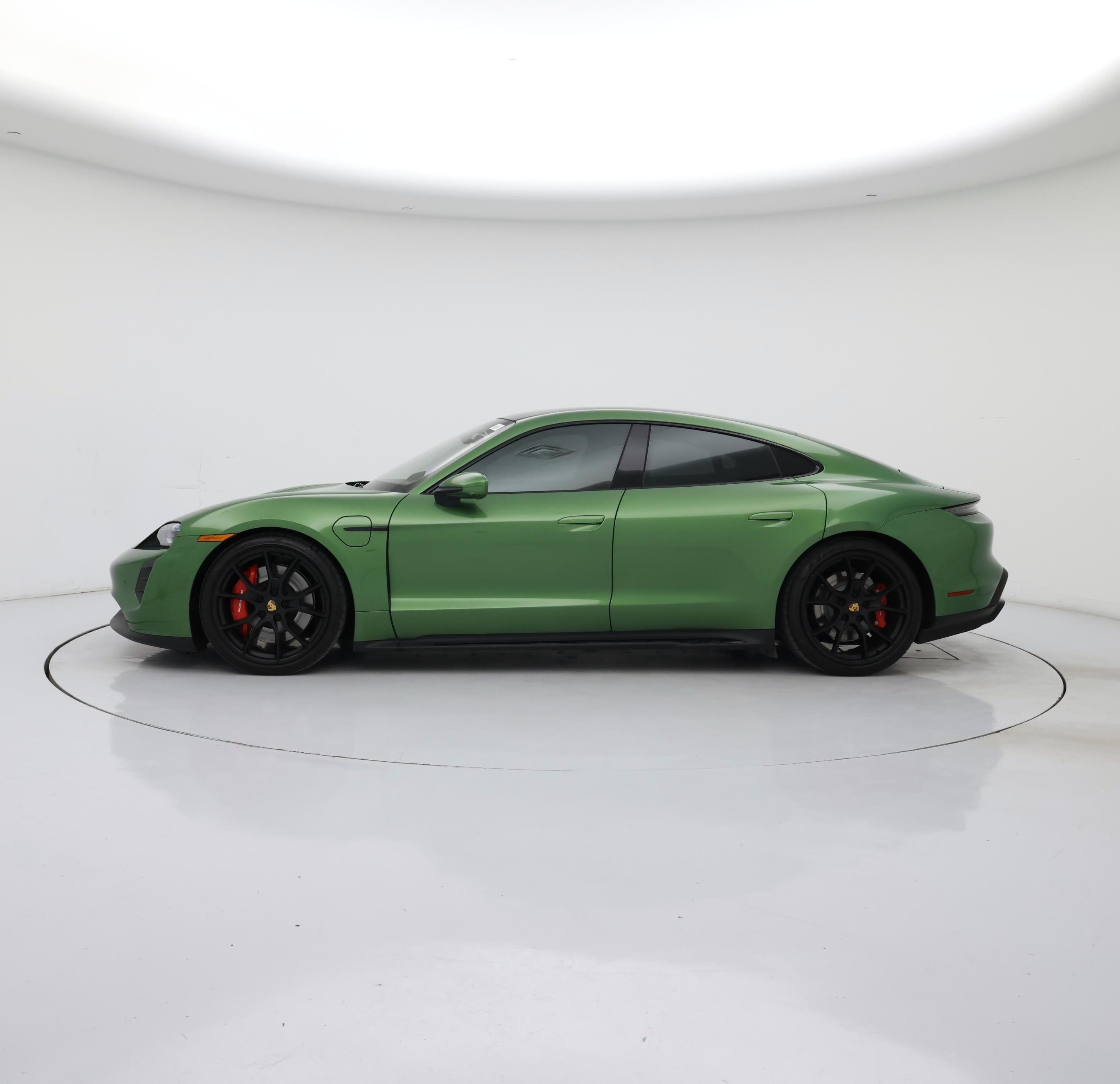 Thumbnail: 2023 Porsche Taycan - 3