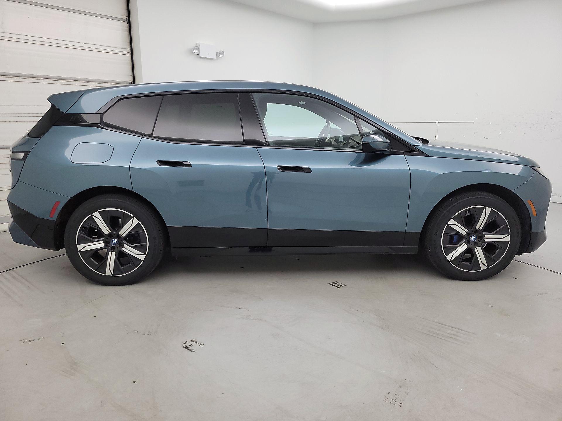 Thumbnail: 2023 BMW iX - 4