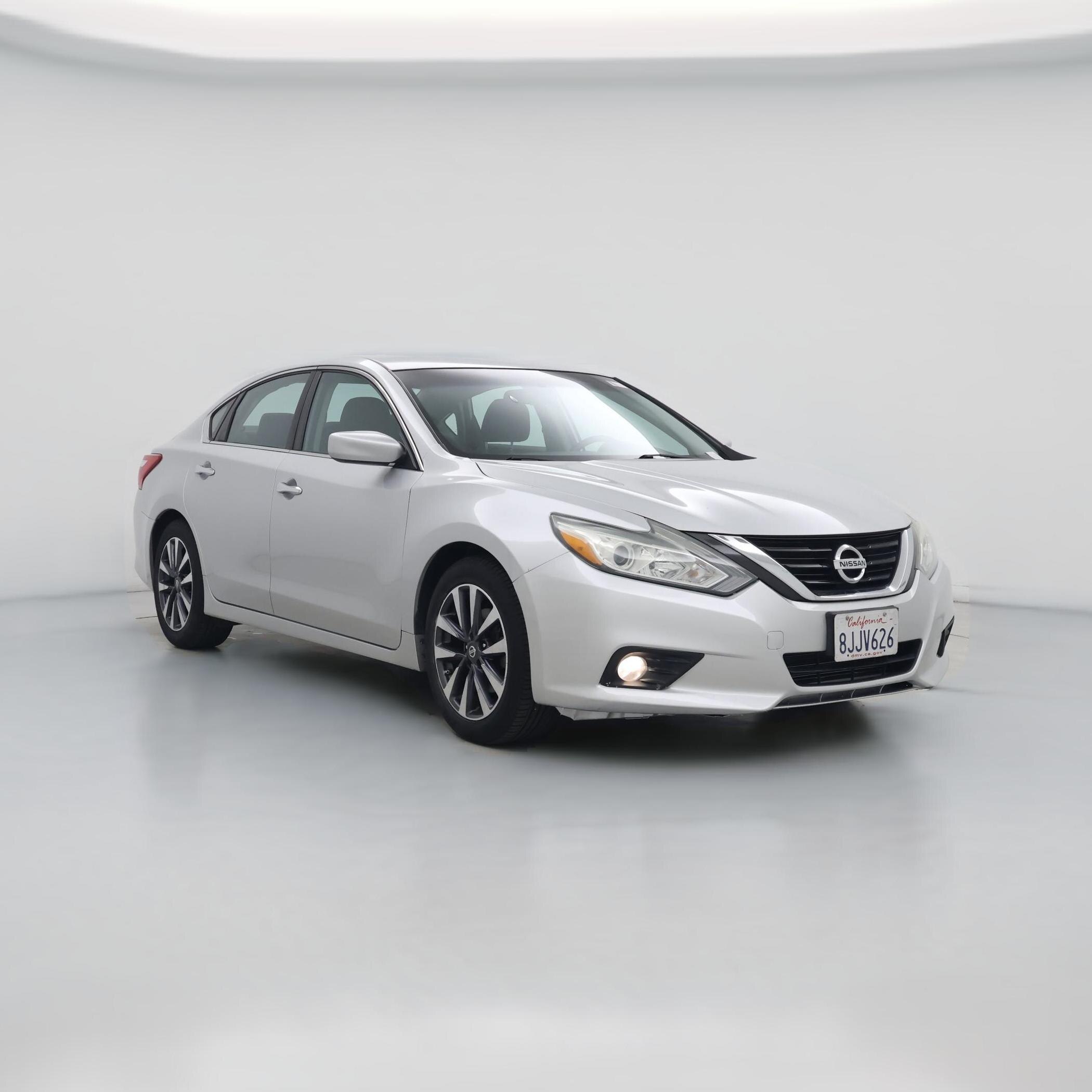 Thumbnail: 2017 Nissan Altima - 1