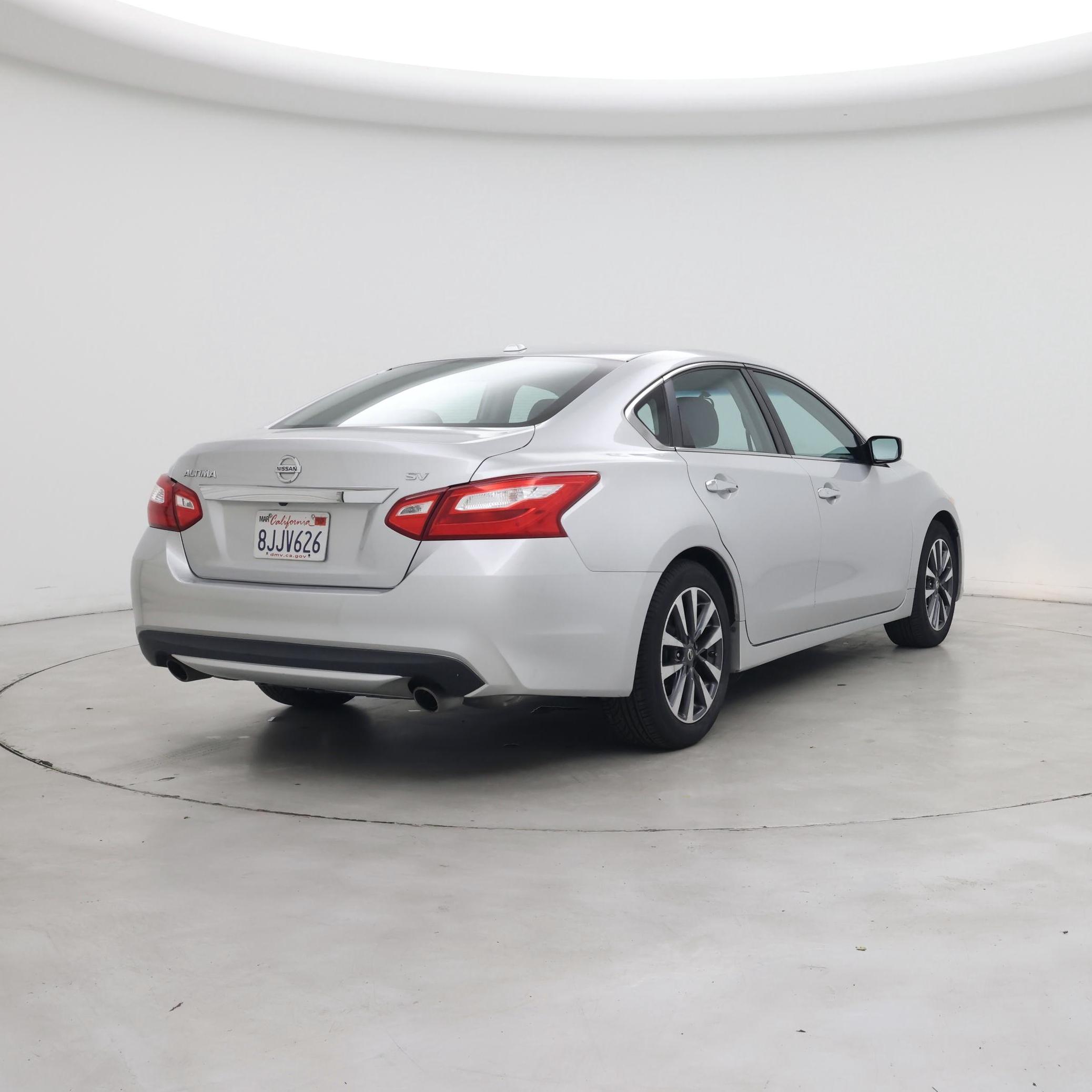 Thumbnail: 2017 Nissan Altima - 8