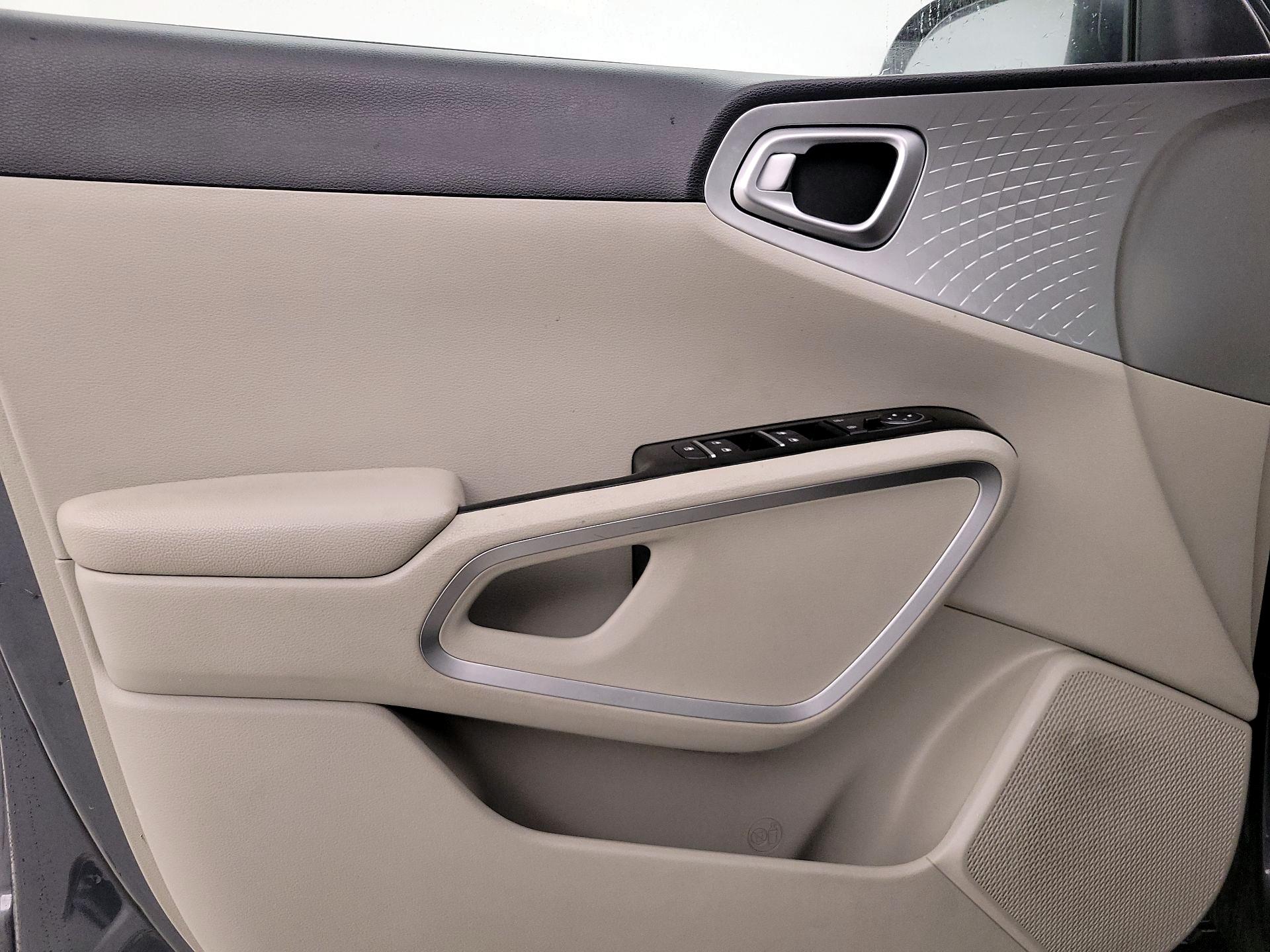 Thumbnail: 2020 Kia Soul - 12