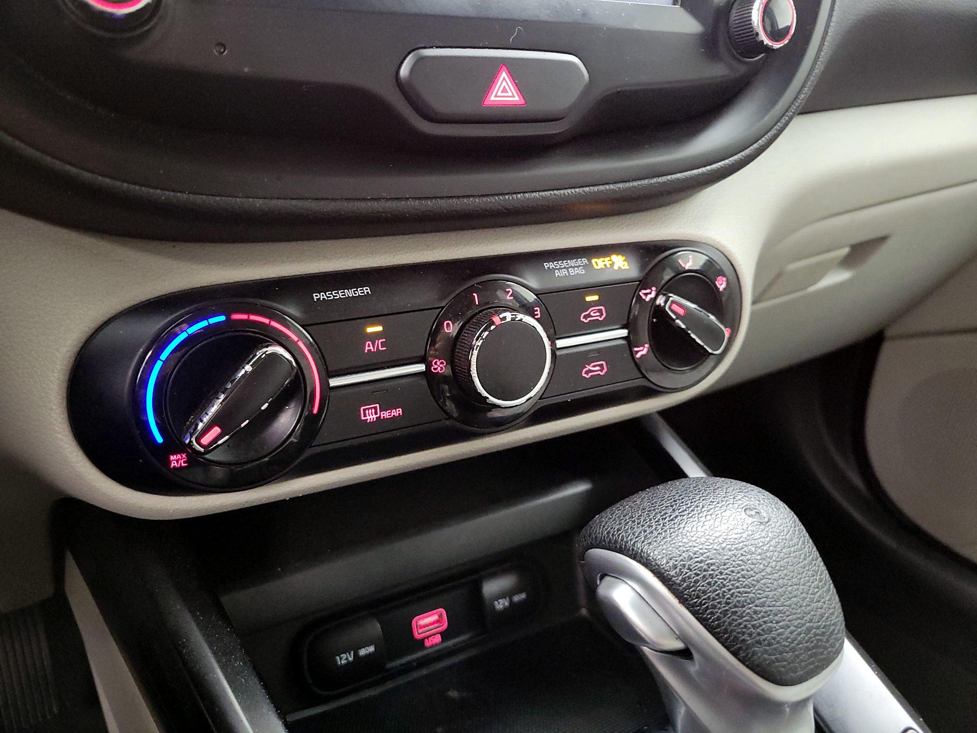 Thumbnail: 2020 Kia Soul - 16