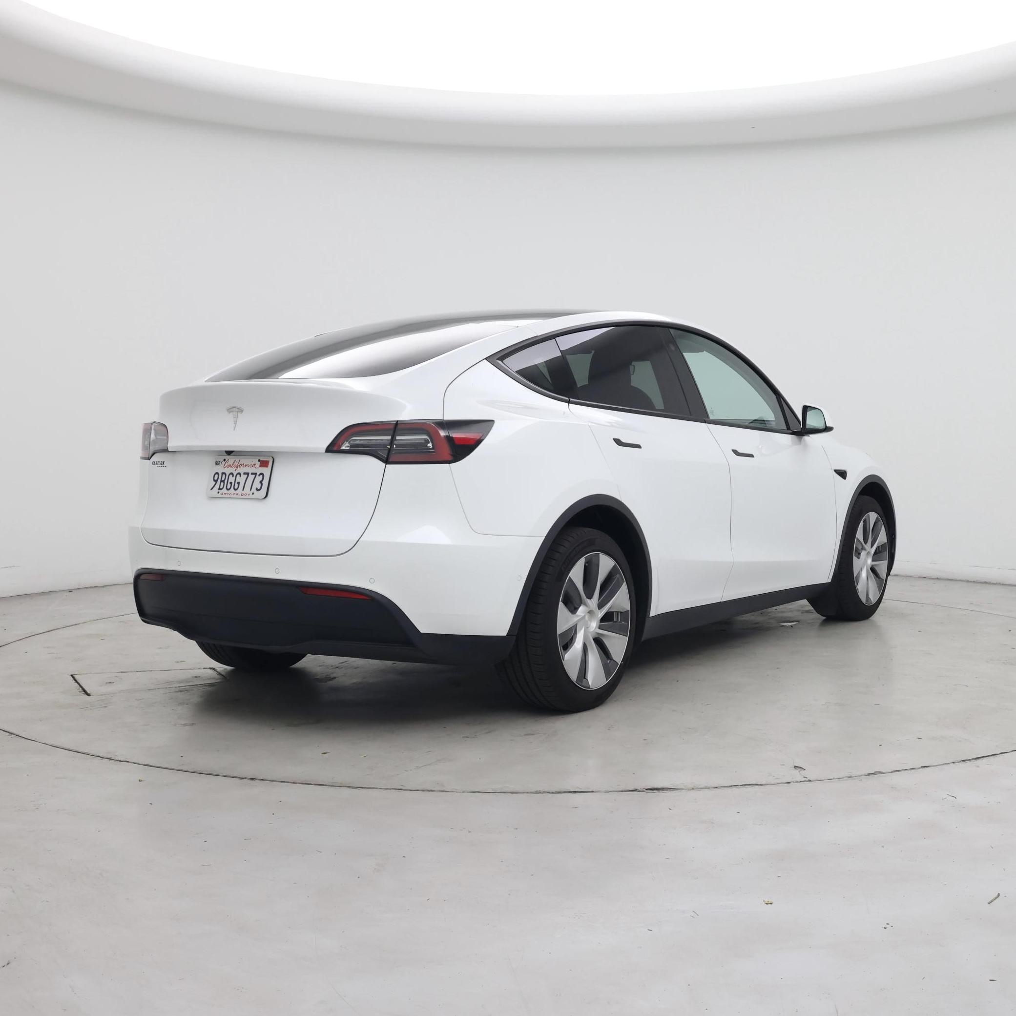 Thumbnail: 2022 Tesla Model Y - 8