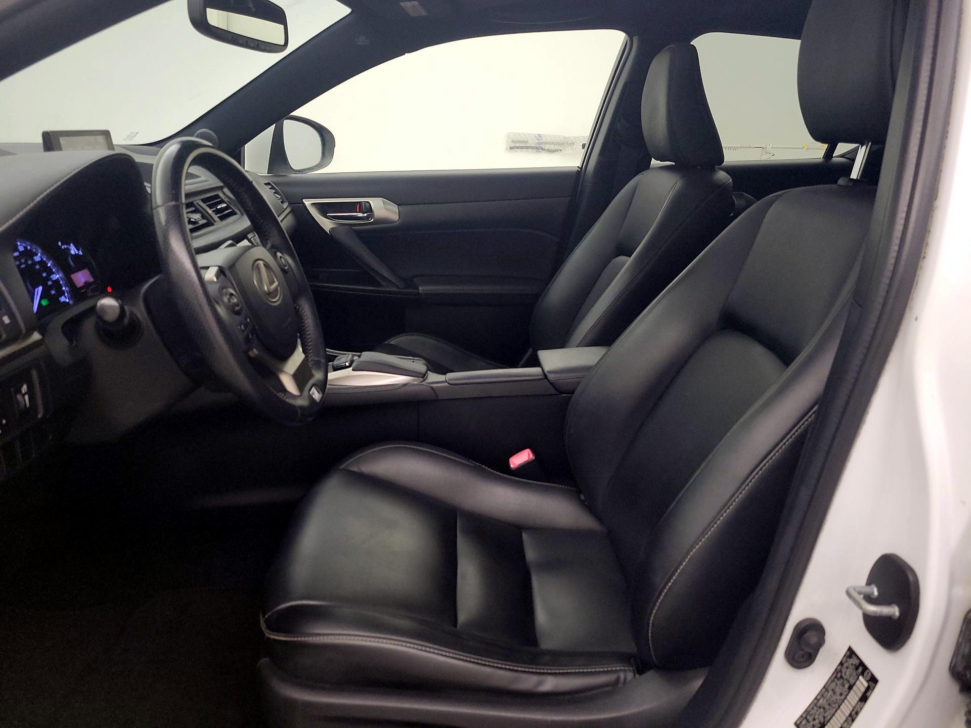 Thumbnail: 2015 Lexus CT - 11