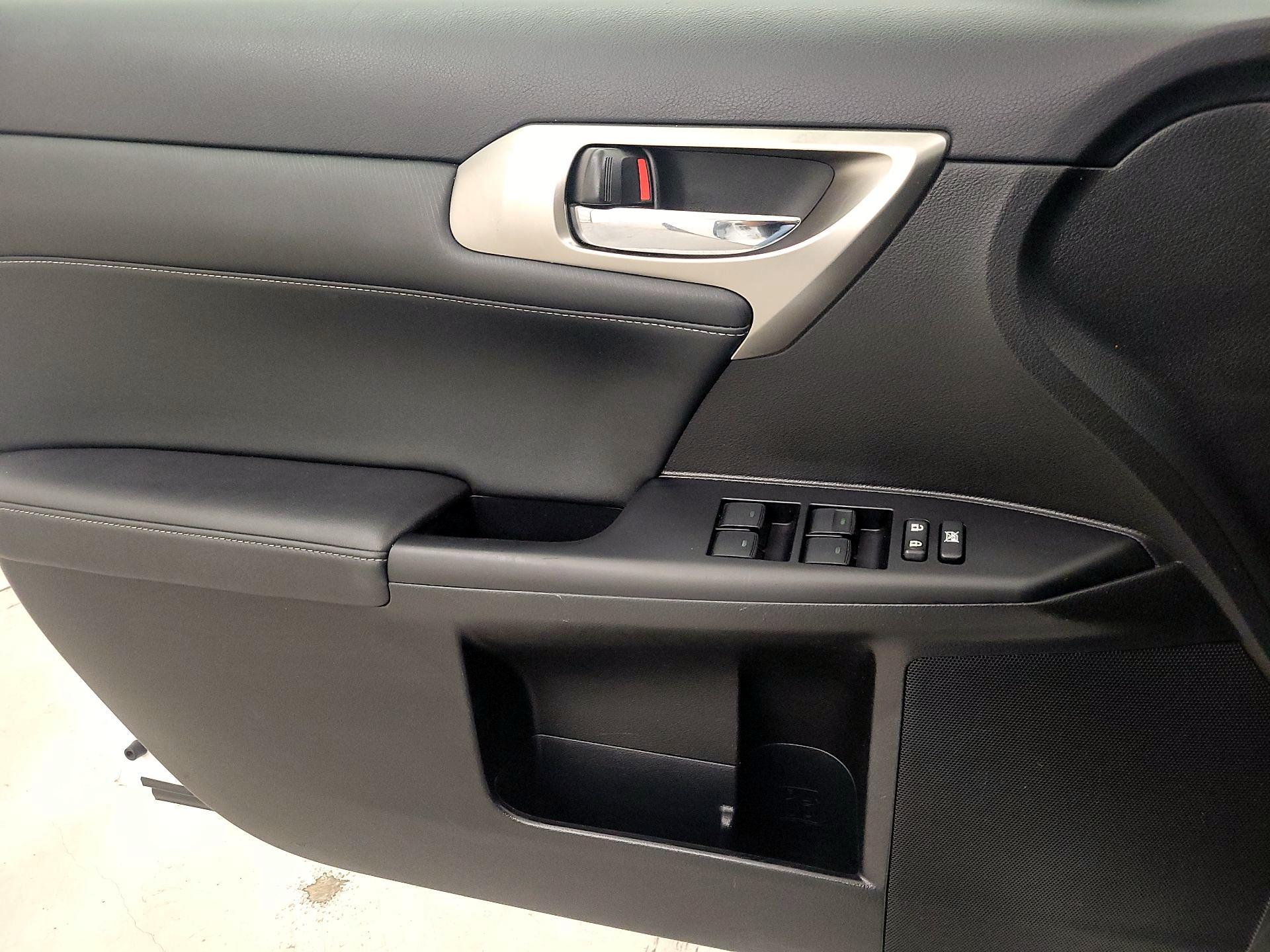 Thumbnail: 2015 Lexus CT - 12