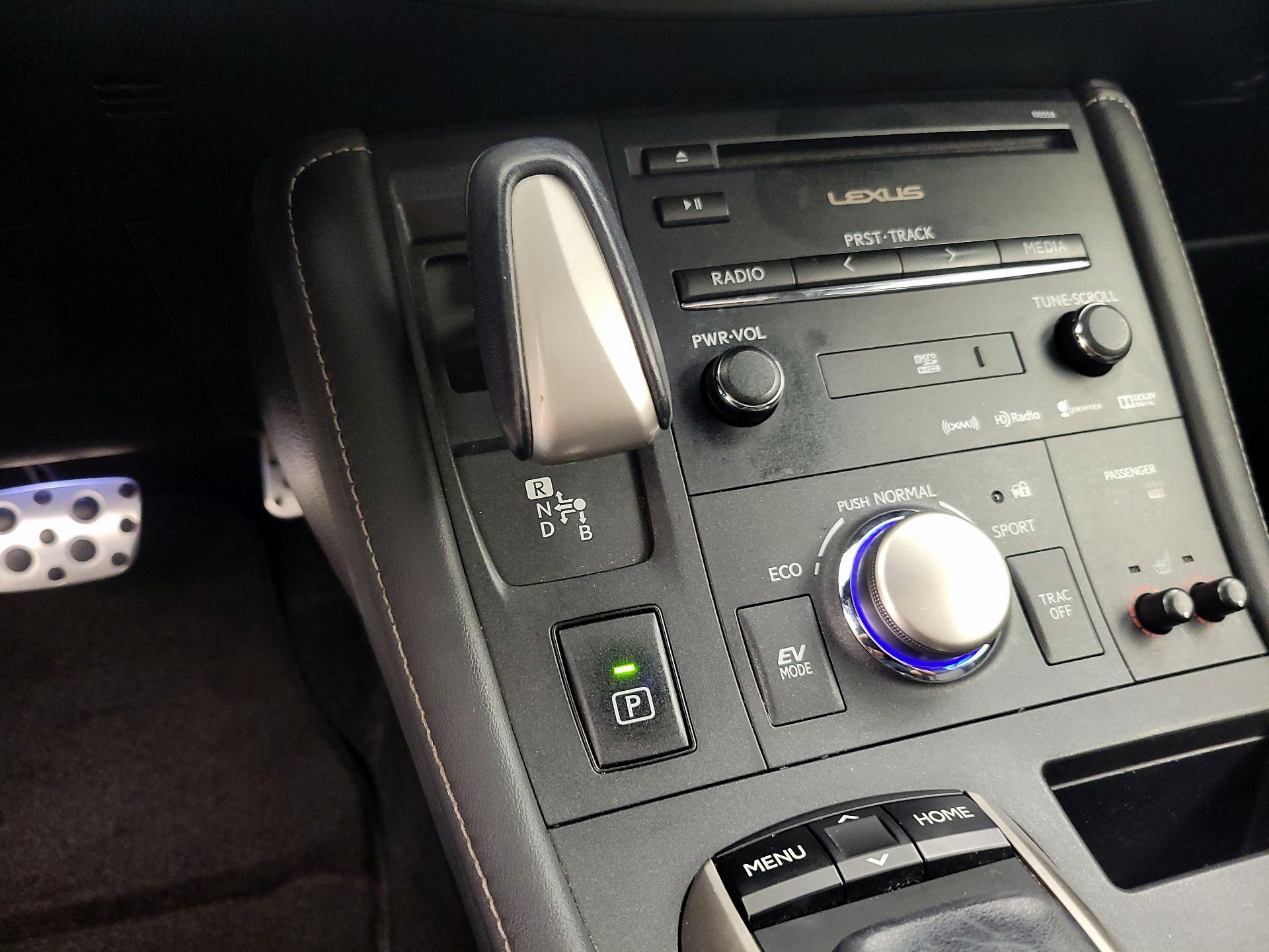 Thumbnail: 2015 Lexus CT - 18