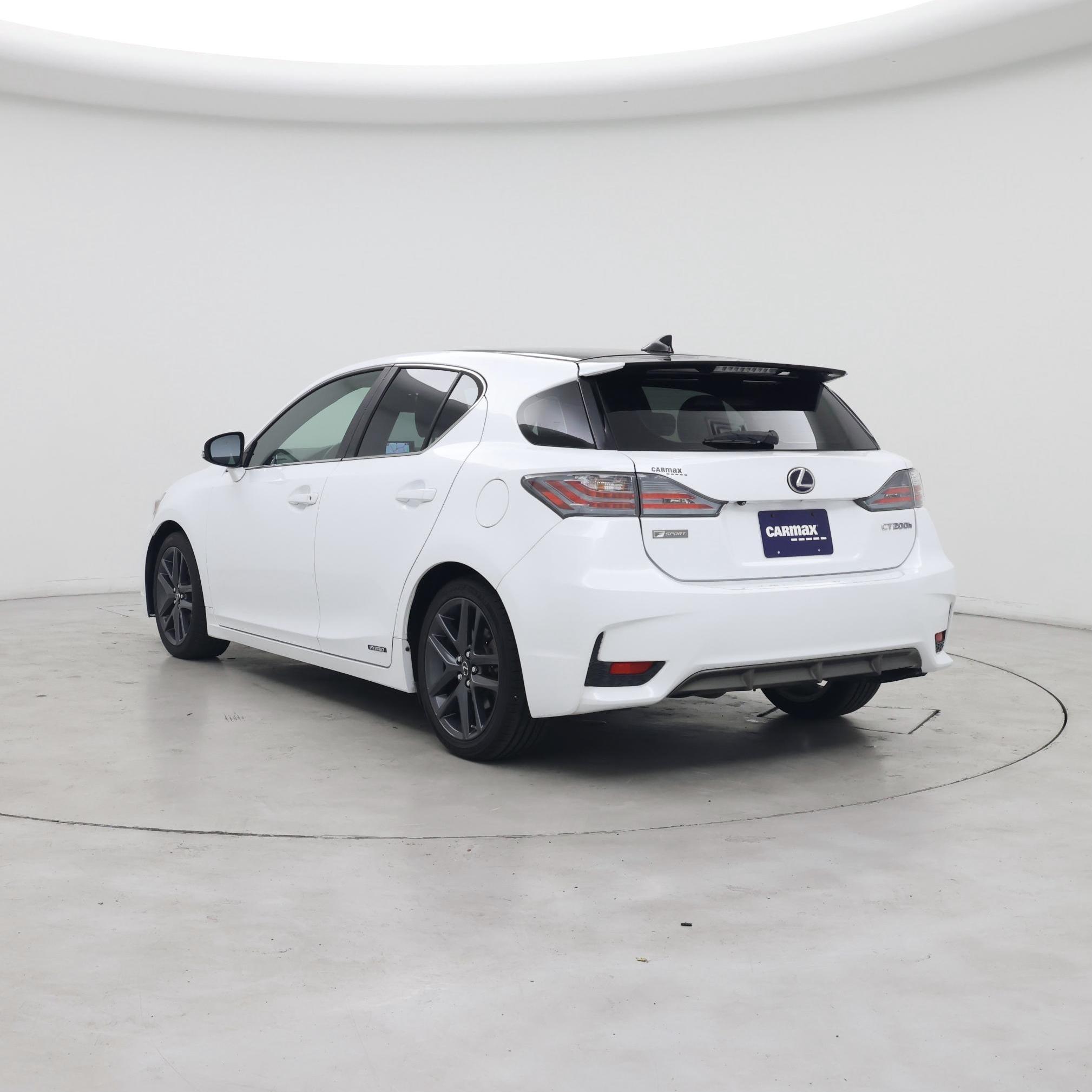 Thumbnail: 2015 Lexus CT - 2