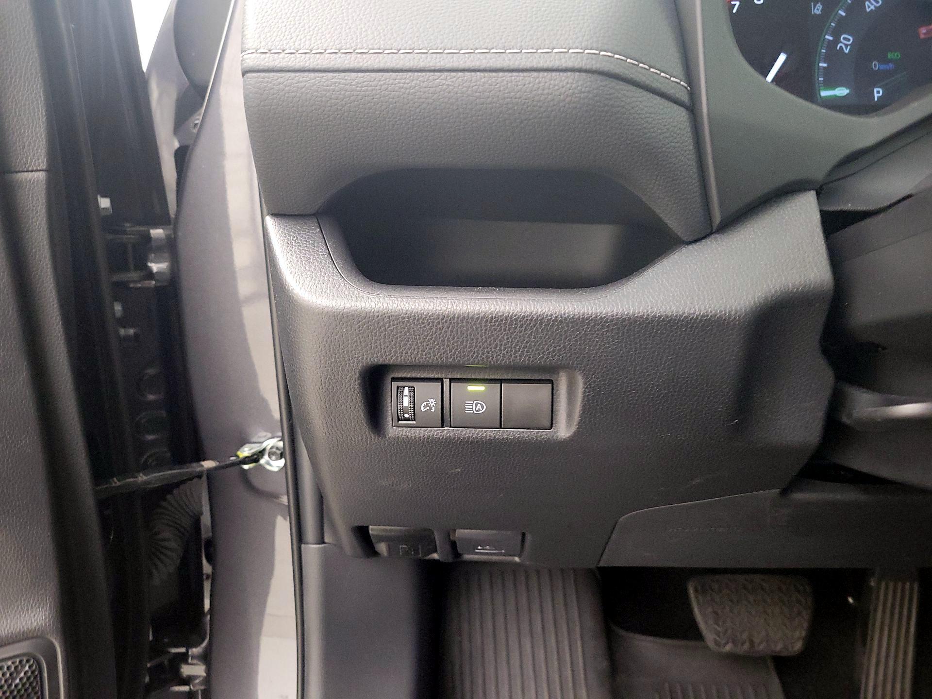 Thumbnail: 2025 Toyota RAV4 - 13