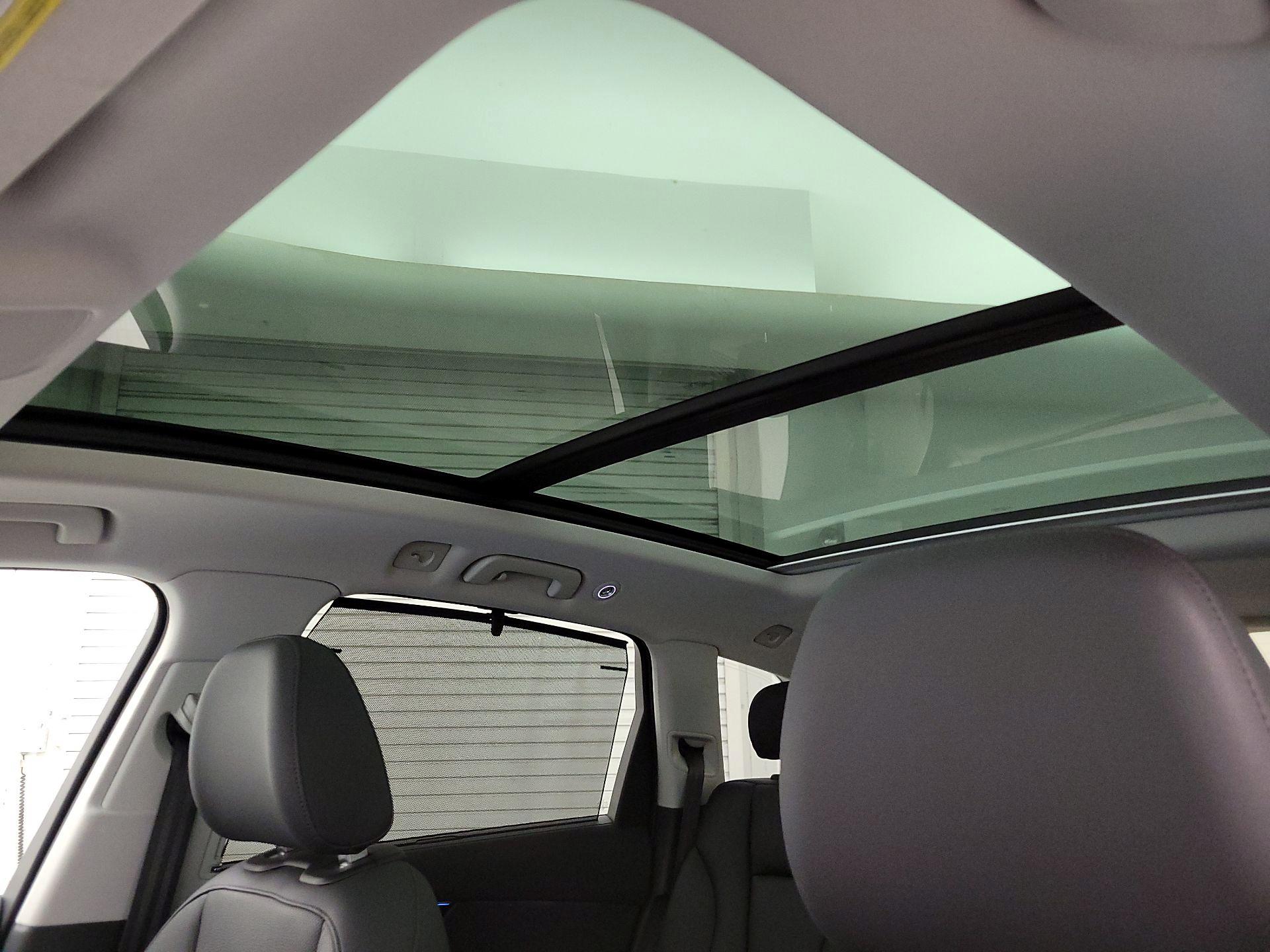 Thumbnail: 2023 Audi Q7 - 19