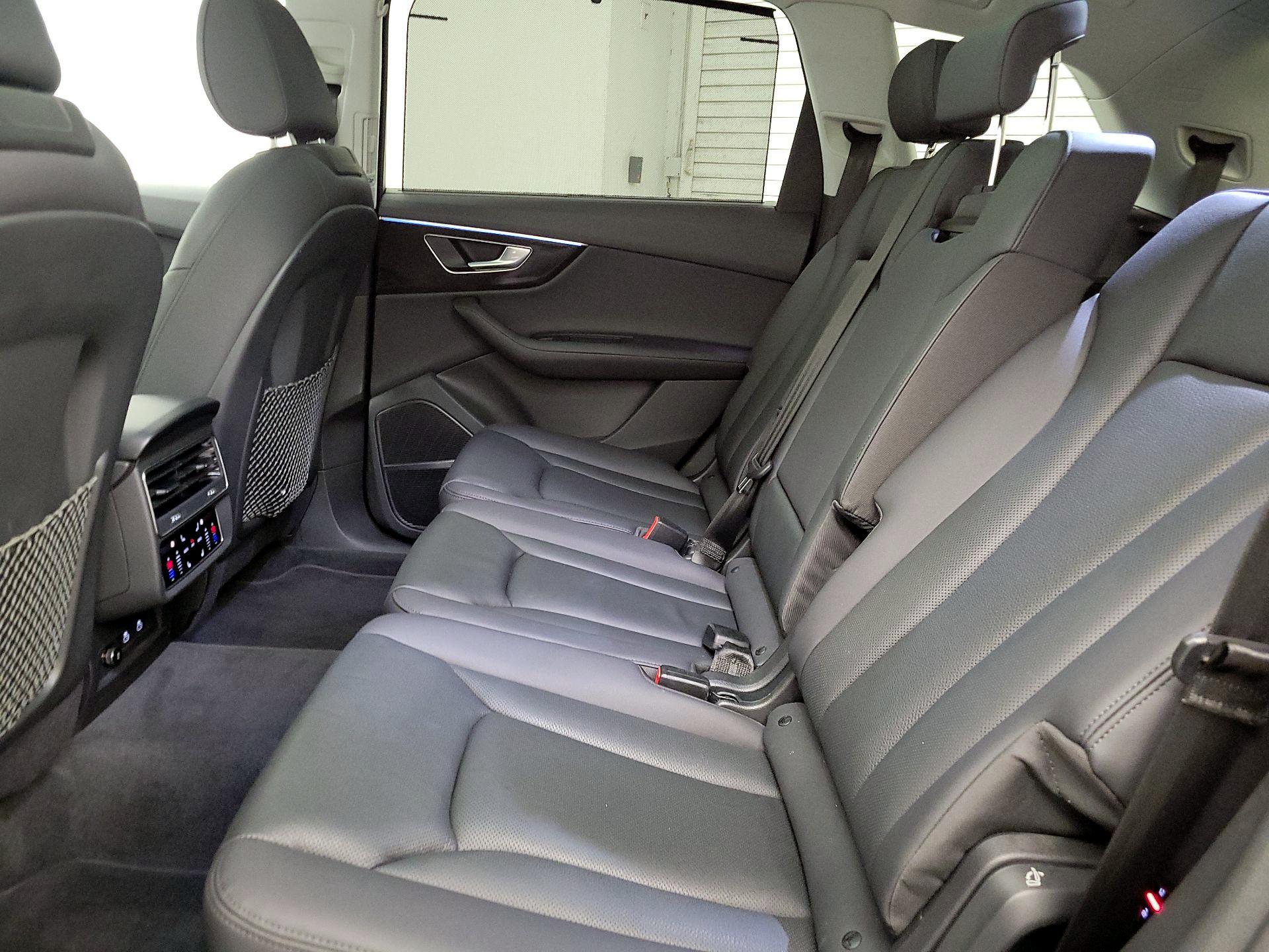 Thumbnail: 2023 Audi Q7 - 20