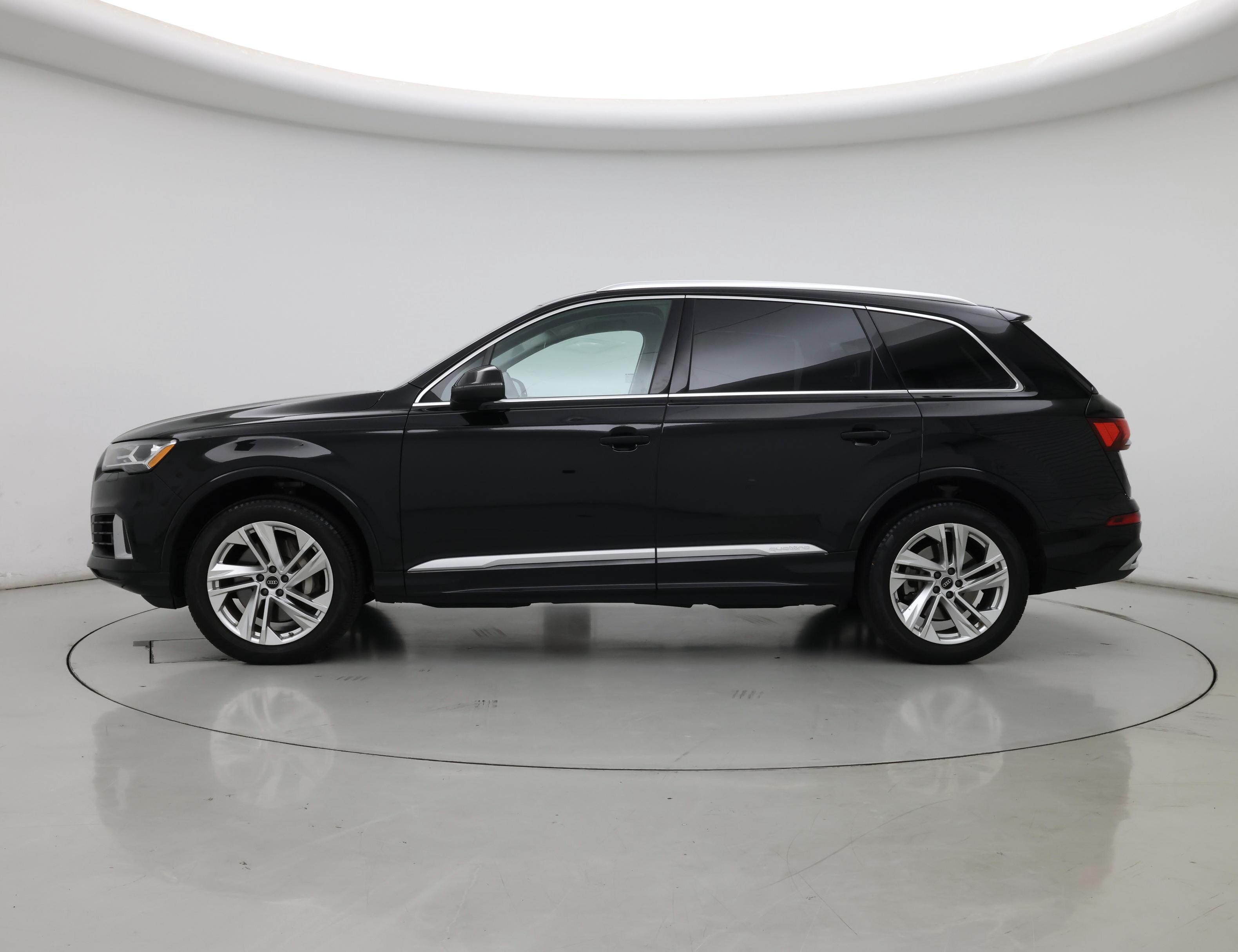 Thumbnail: 2023 Audi Q7 - 3