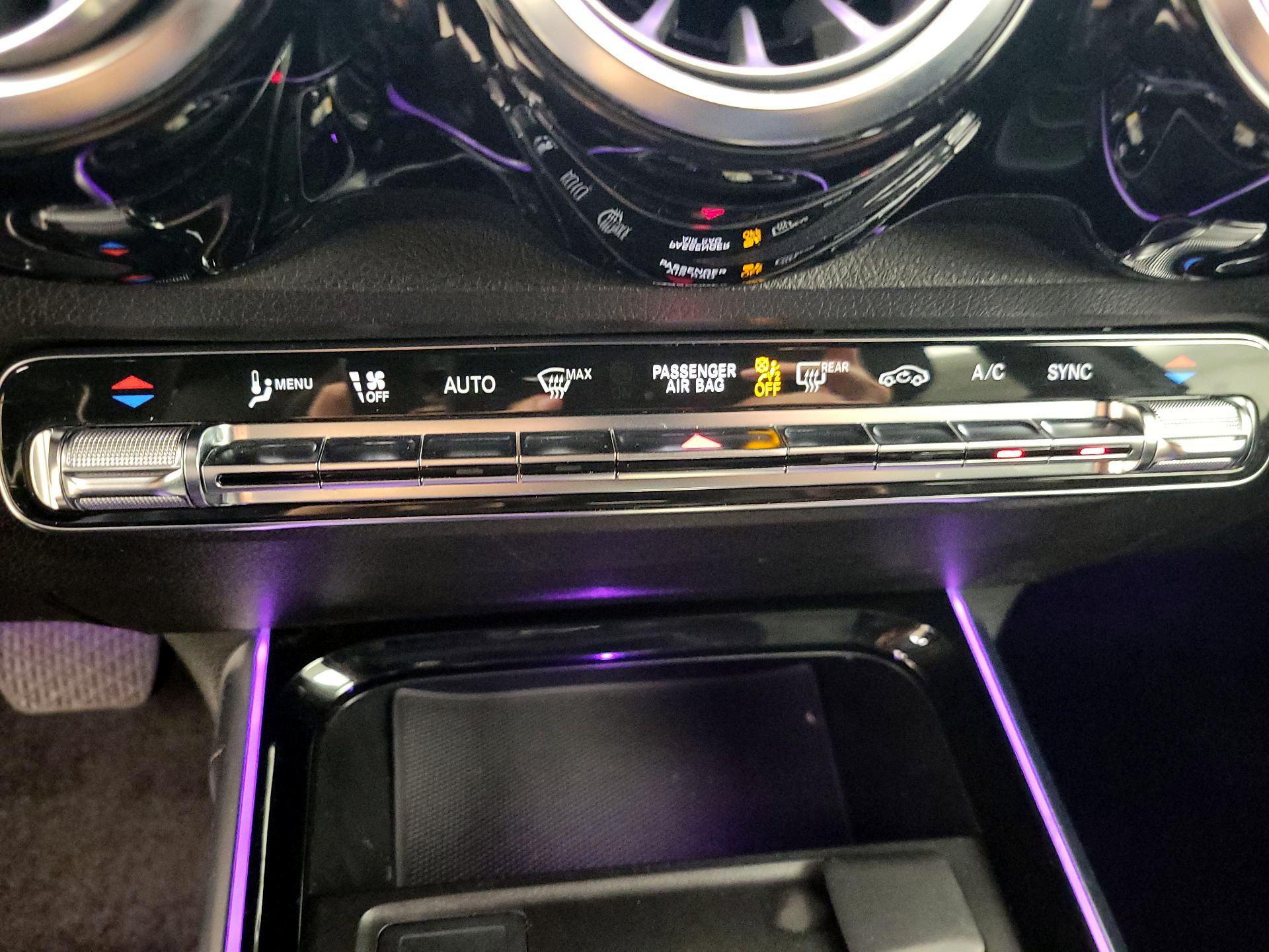 Thumbnail: 2020 Mercedes-Benz GLB - 16