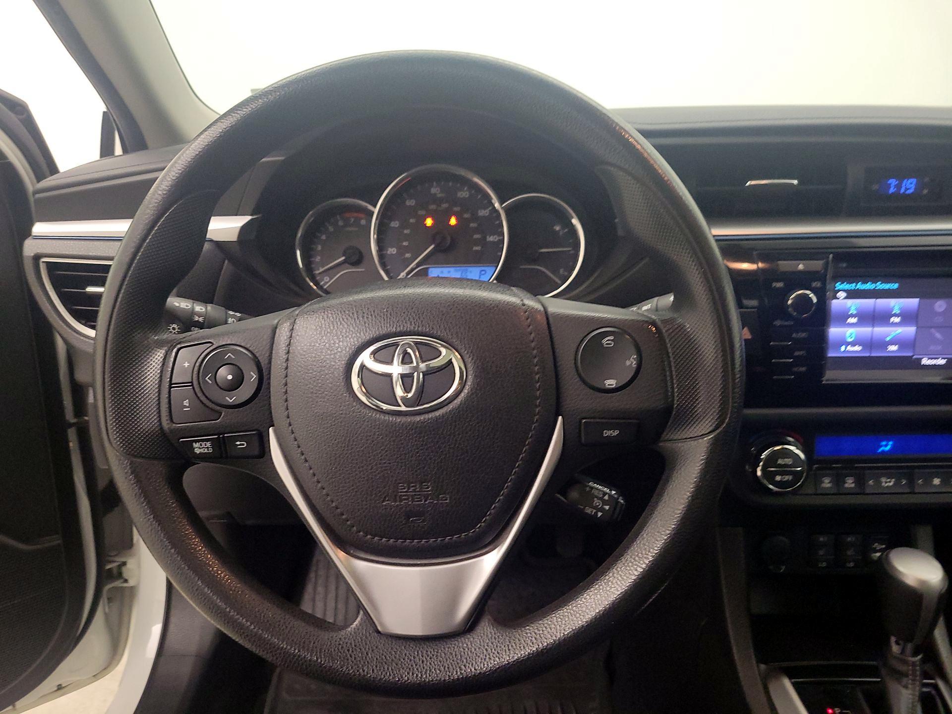 Thumbnail: 2014 Toyota Corolla - 10