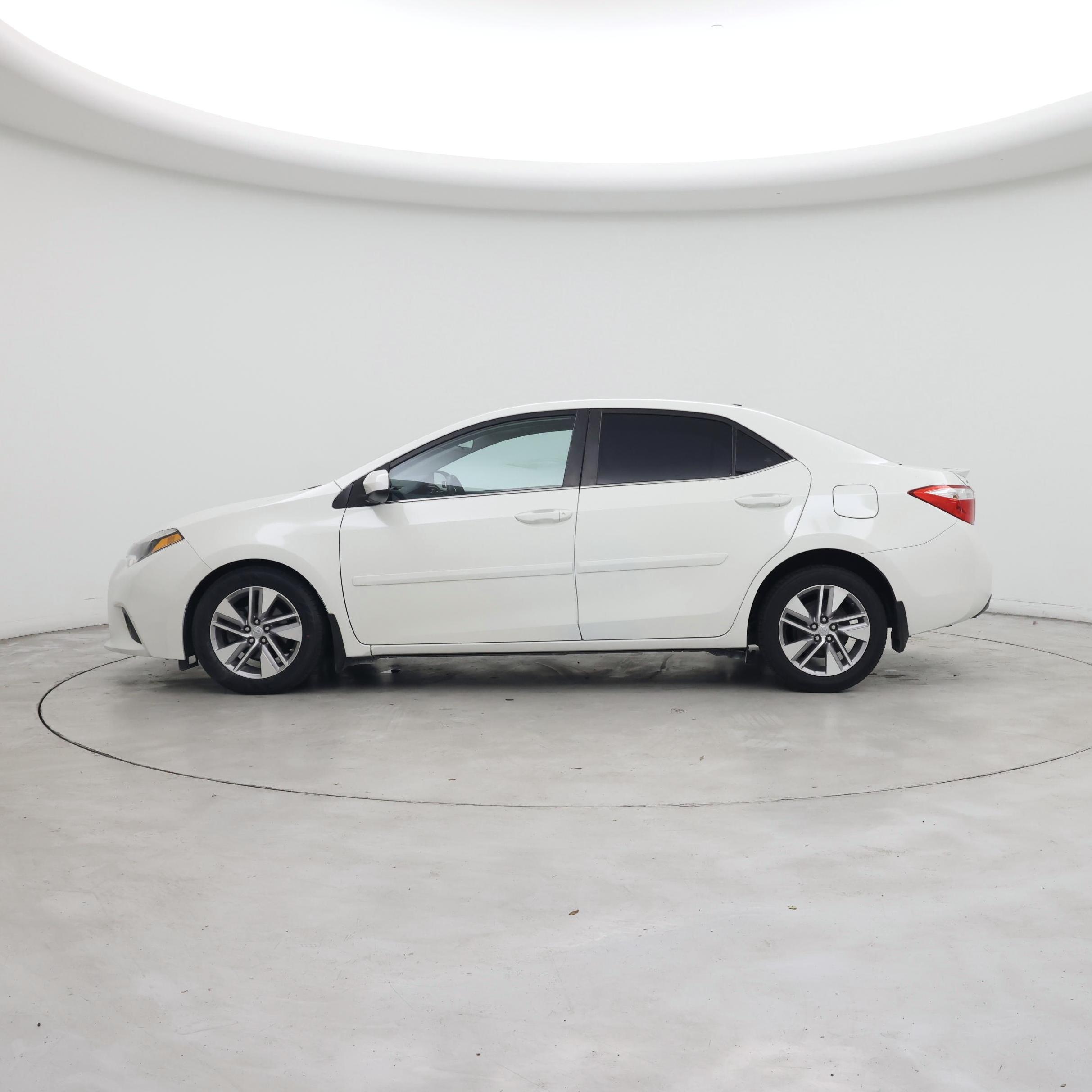 Thumbnail: 2014 Toyota Corolla - 3