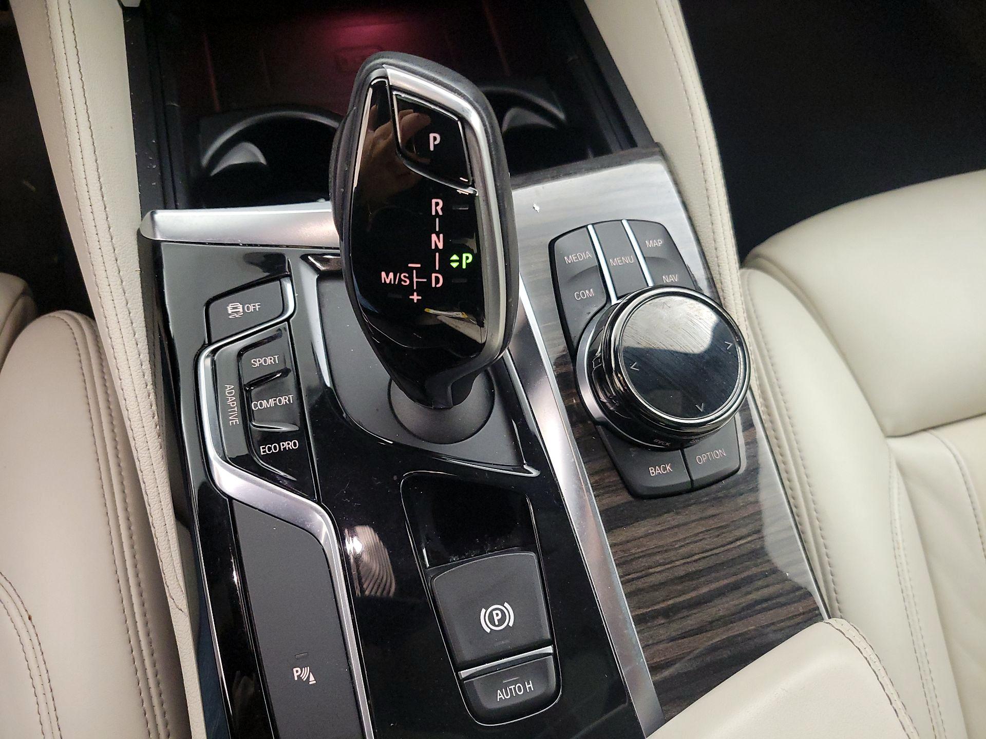 Thumbnail: 2018 BMW 5 Series - 18