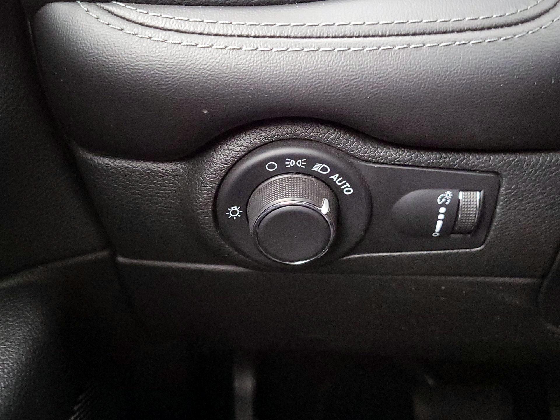 Thumbnail: 2023 Dodge Durango - 13