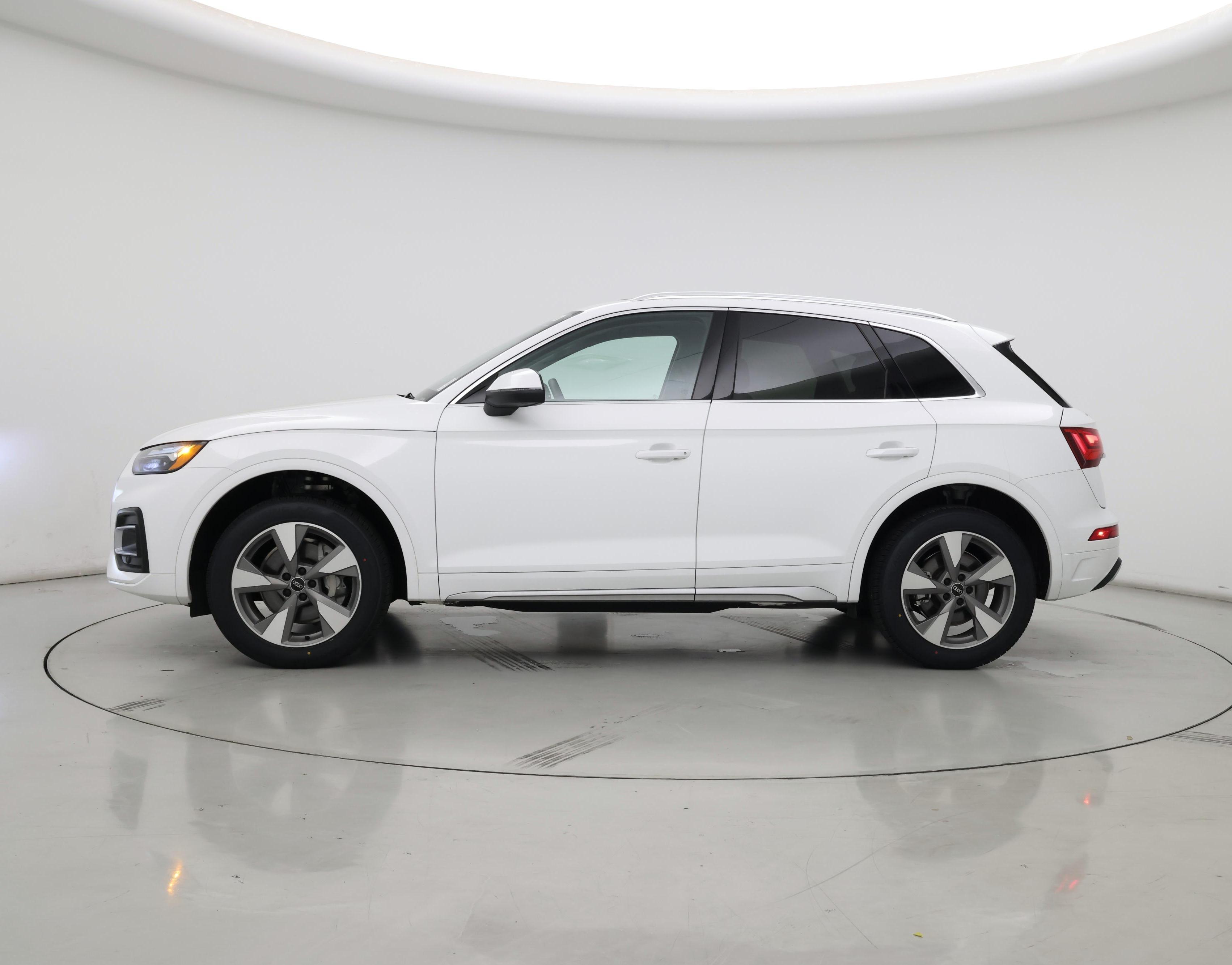 Thumbnail: 2023 Audi Q5 - 3