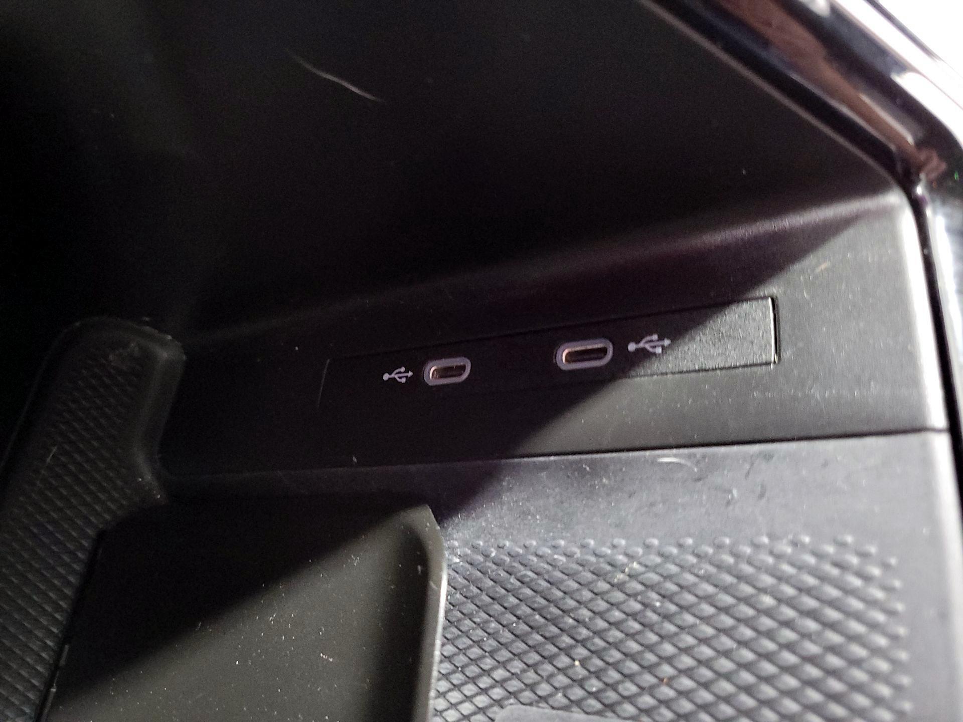 Thumbnail: 2023 Volkswagen ID.4 - 18