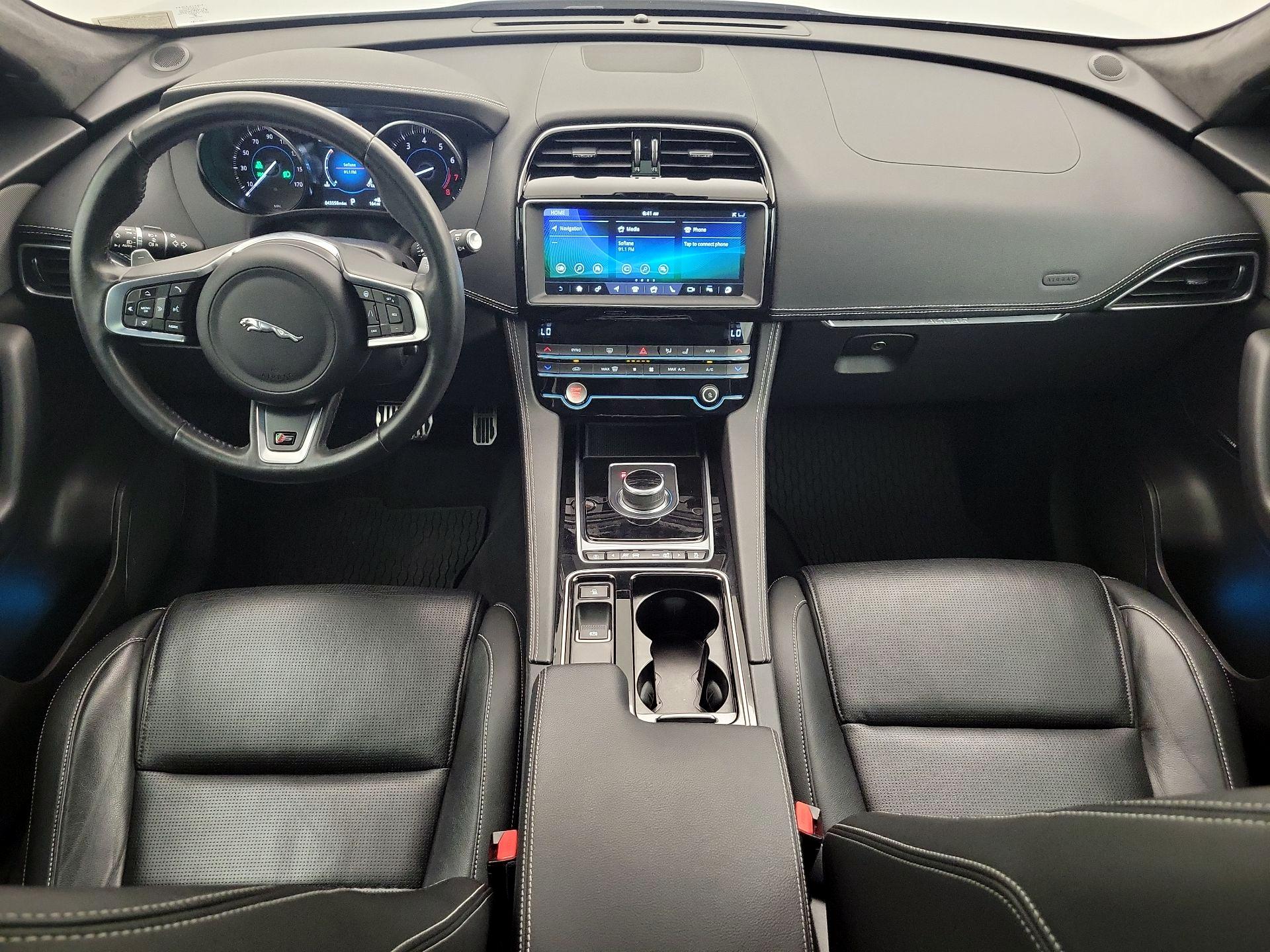 Thumbnail: 2020 Jaguar F-Pace - 9