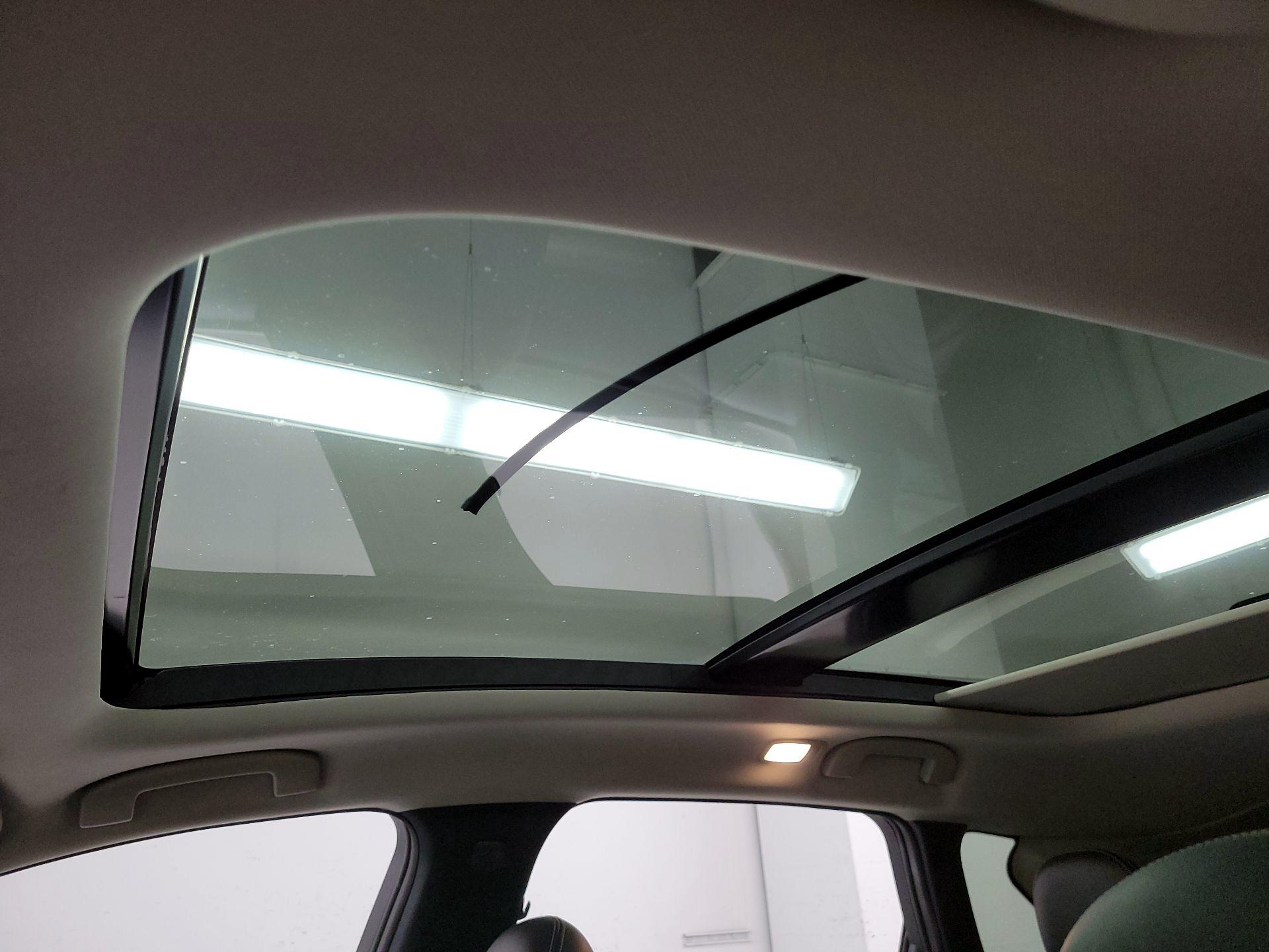 Thumbnail: 2019 INFINITI QX50 - 20