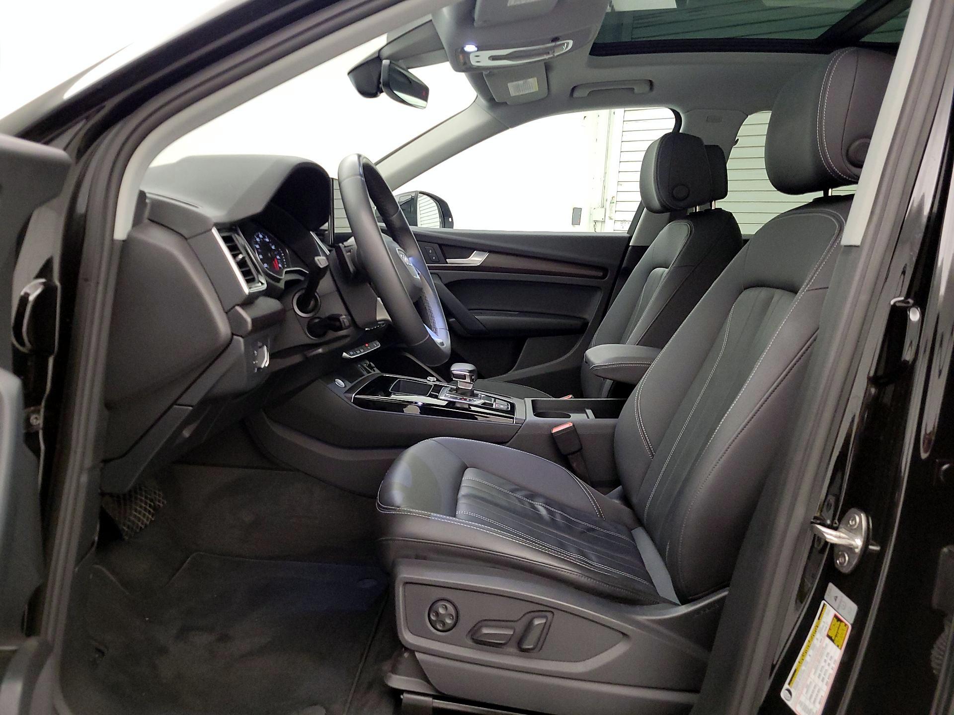 Thumbnail: 2023 Audi Q5 - 11