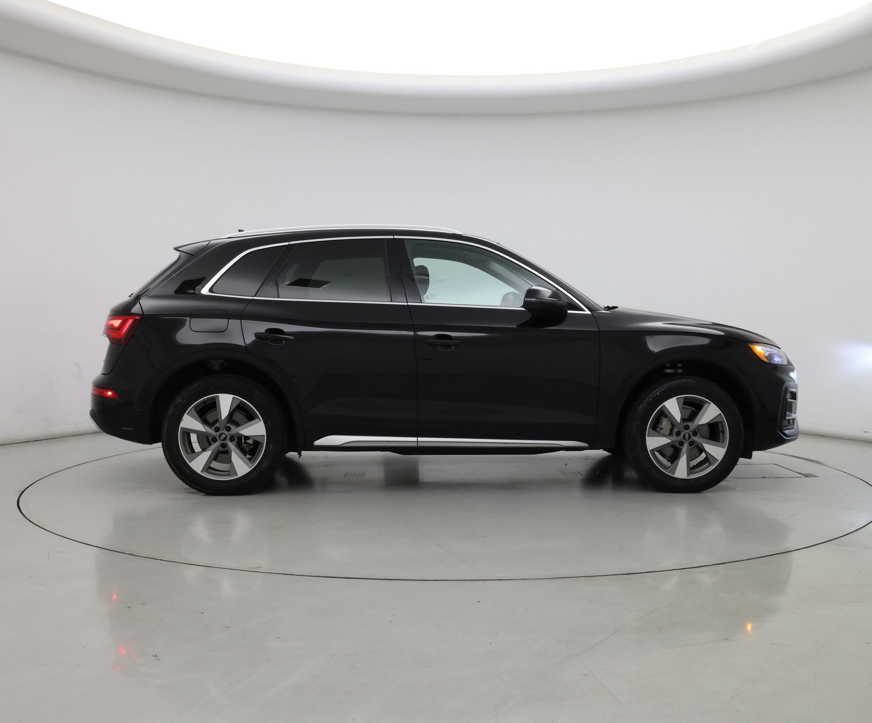 Thumbnail: 2023 Audi Q5 - 7