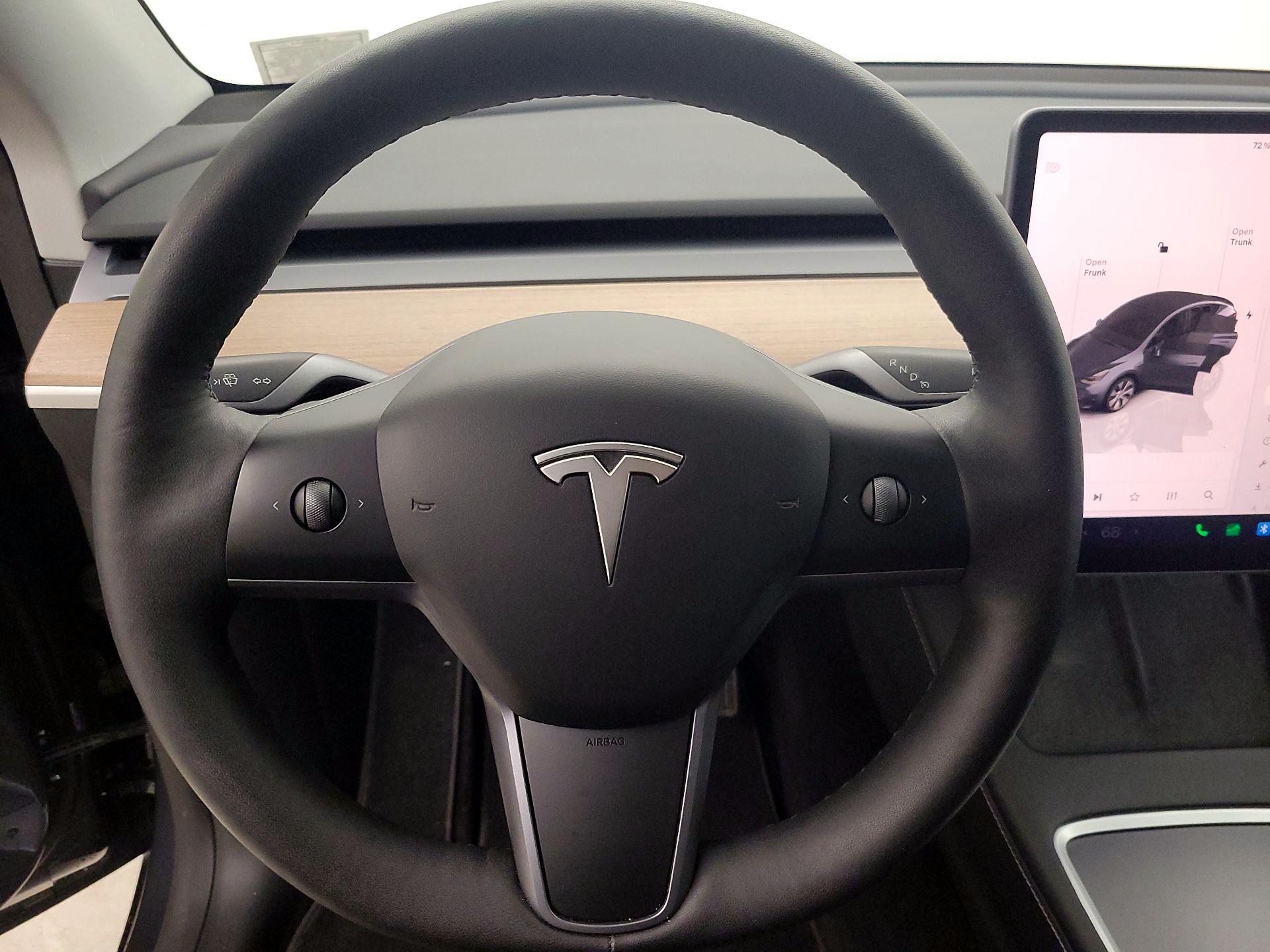 Thumbnail: 2023 Tesla Model Y - 10