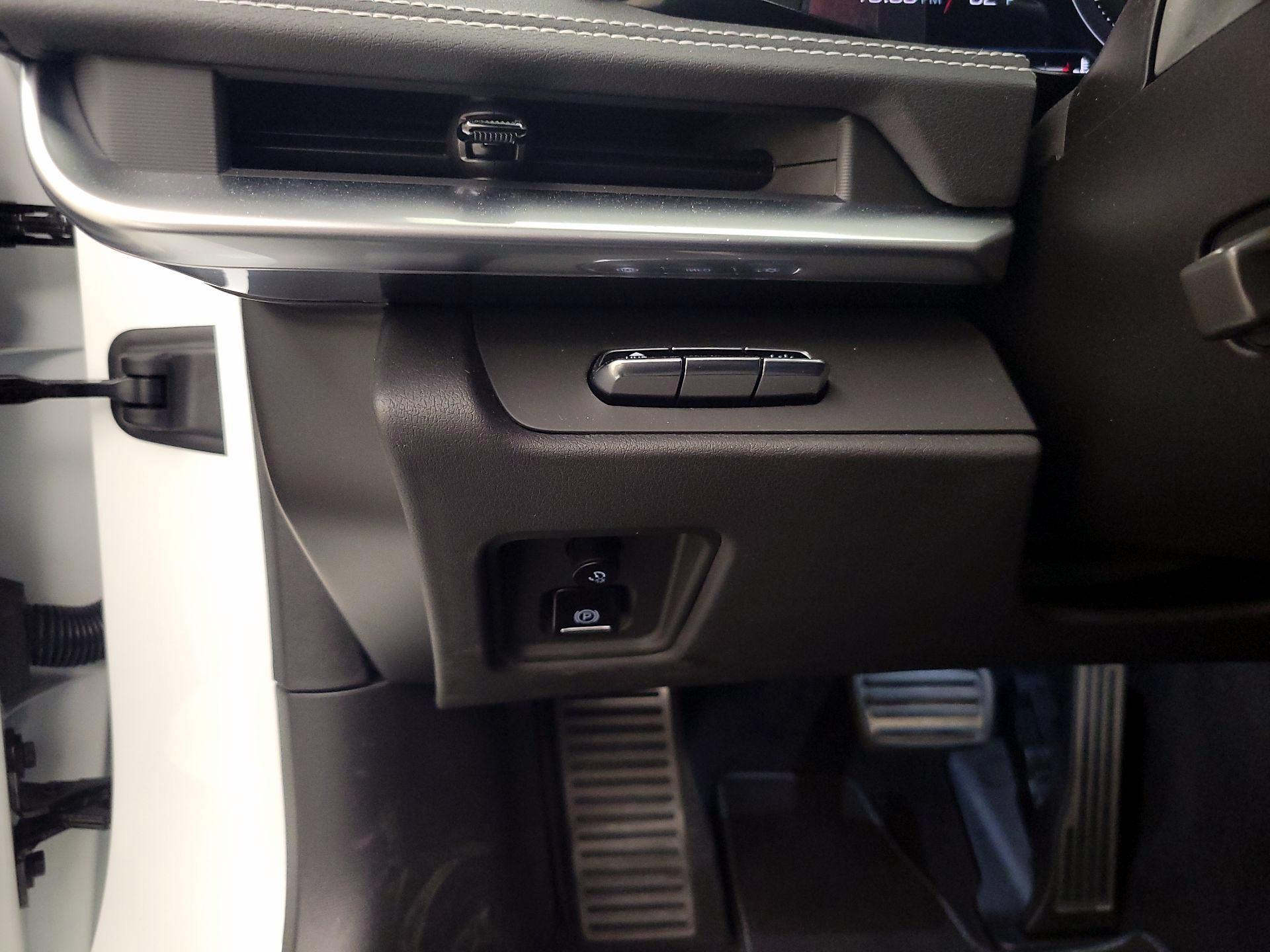 Thumbnail: 2023 Chevrolet Corvette - 13