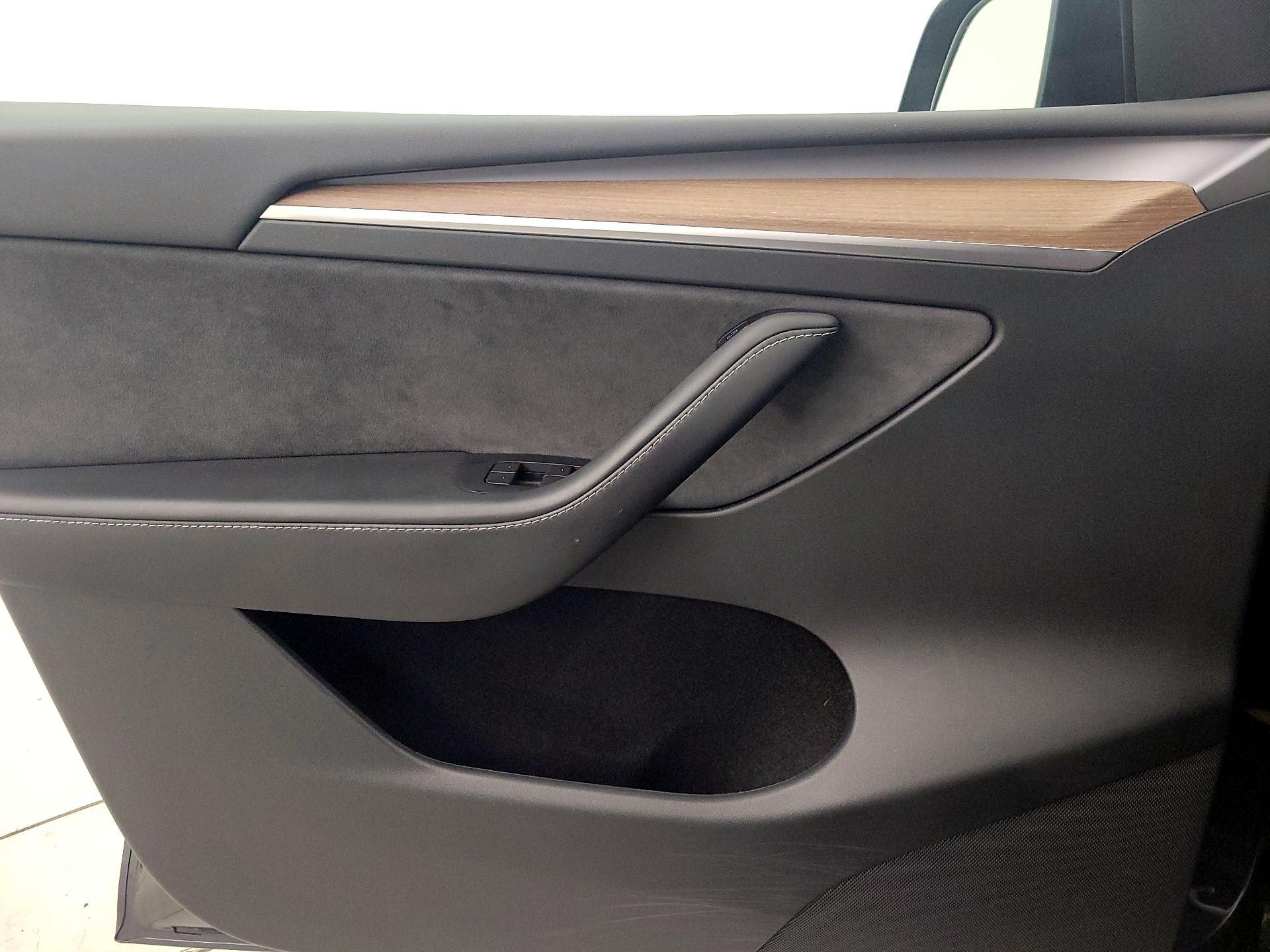 Thumbnail: 2024 Tesla Model Y - 12