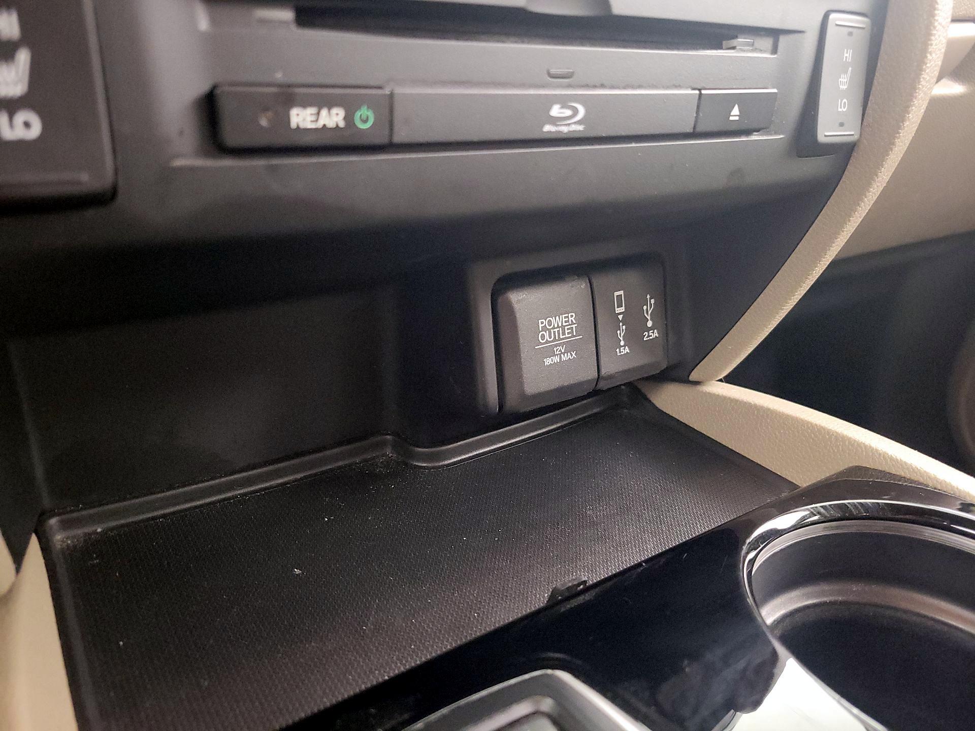 Thumbnail: 2017 Honda Pilot - 19