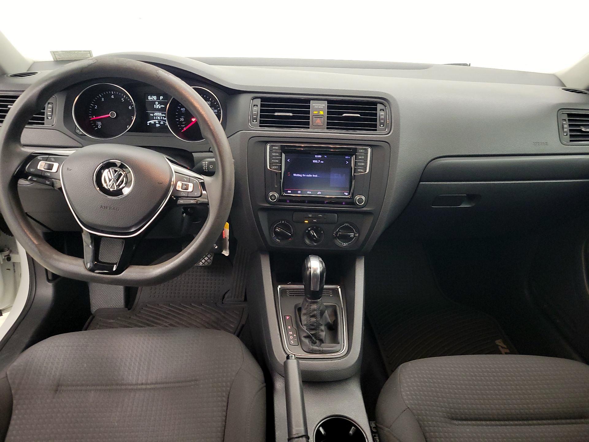 Thumbnail: 2016 Volkswagen Jetta - 9