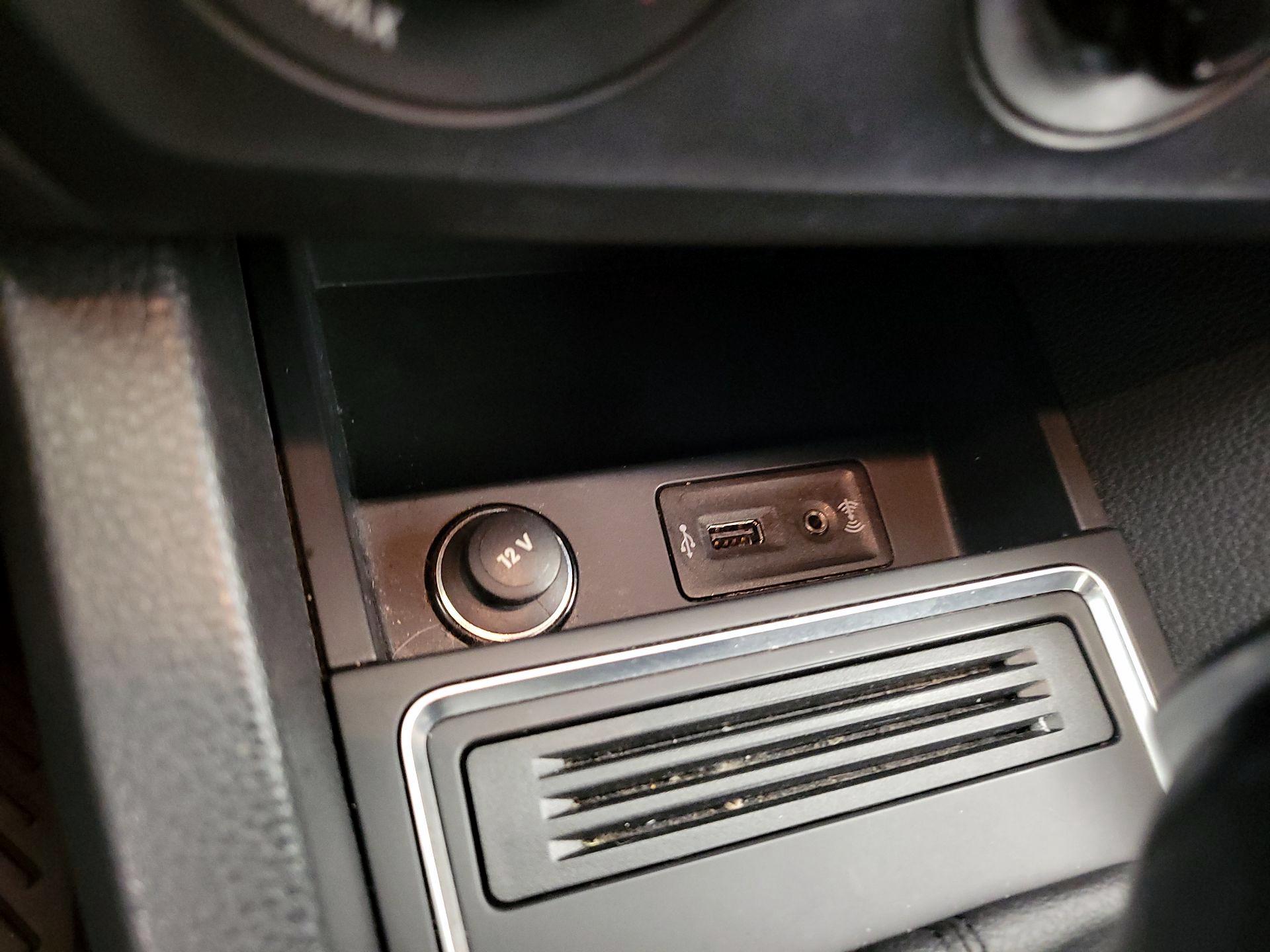 Thumbnail: 2016 Volkswagen Jetta - 18