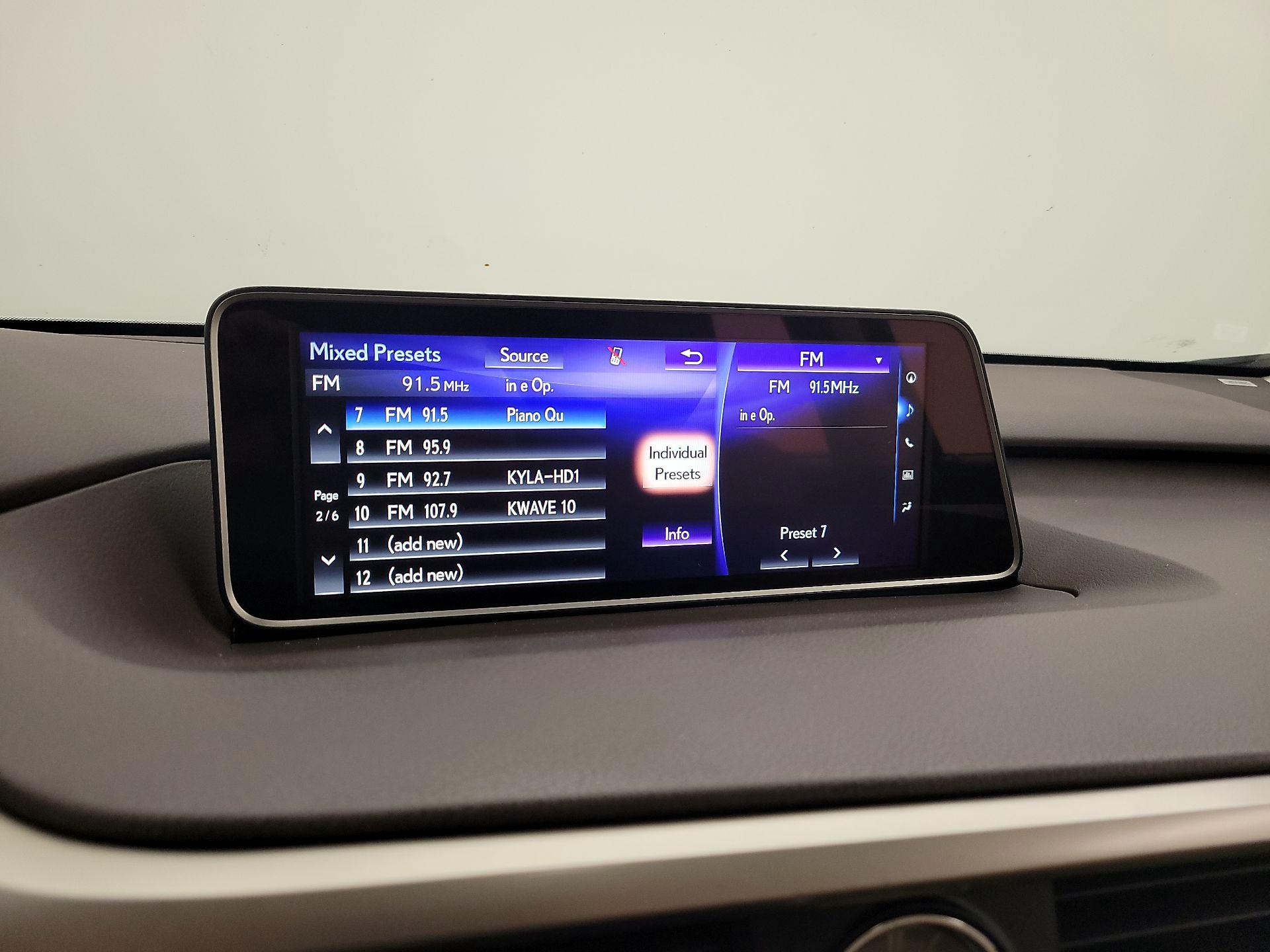 Thumbnail: 2018 Lexus RX - 15